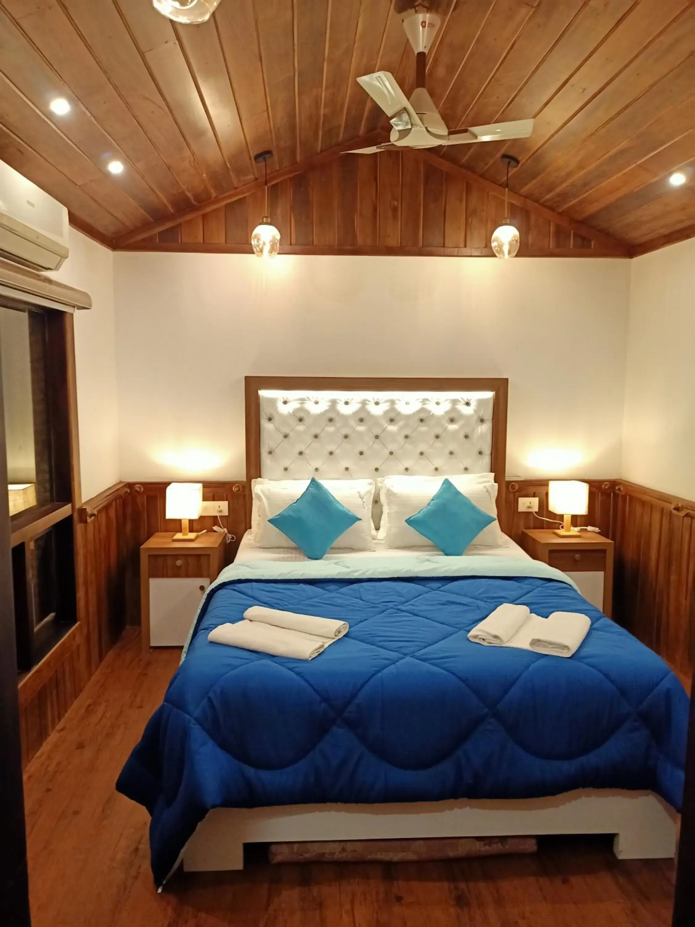 Mobile Home in Why Not Houseboat Mobile Home in Why Not Houseboat