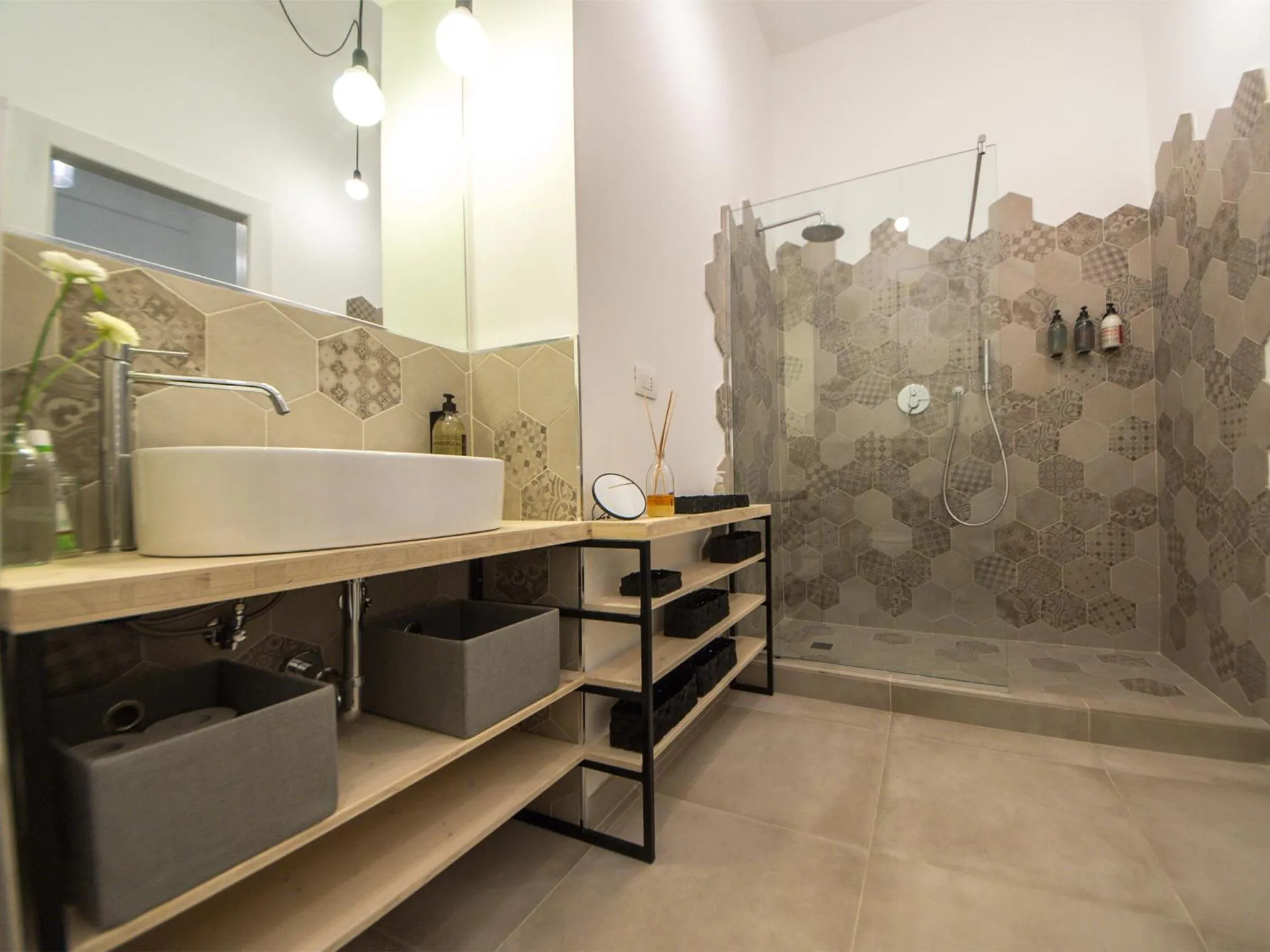 Shower in Casa Leggera