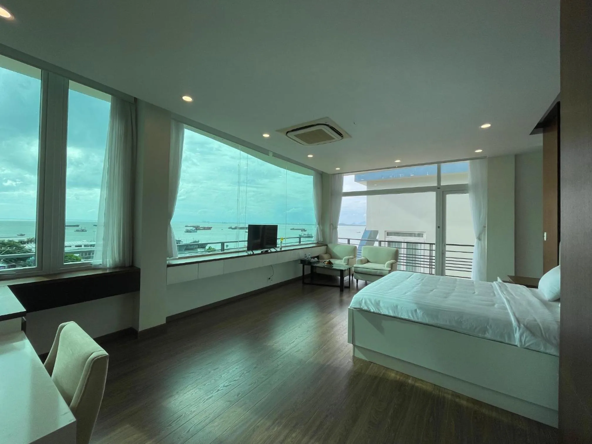 Cassabella Hotel & Apartments