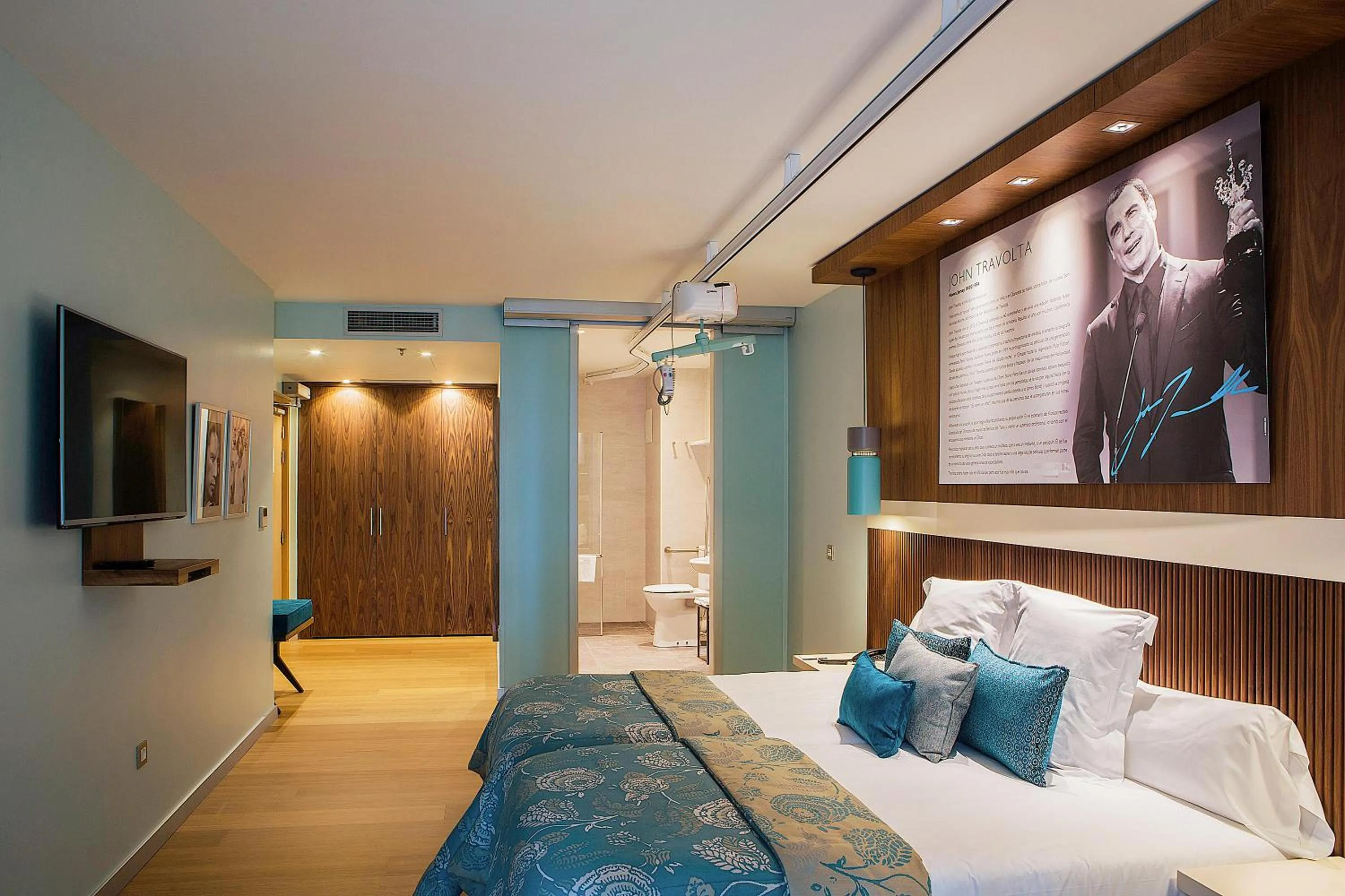 Photo of the whole room, Bed in Hotel Zinema7