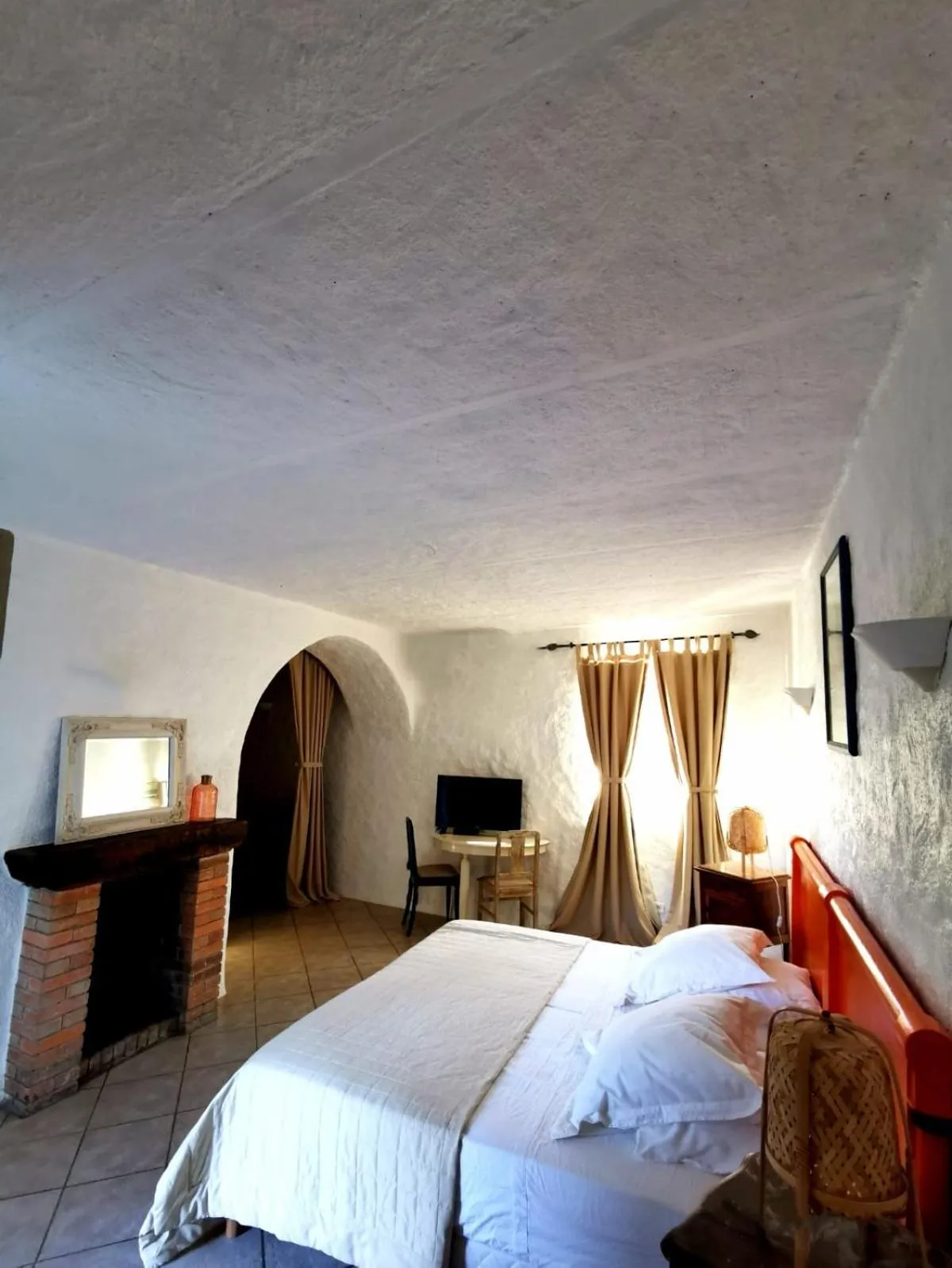 Bed in L'Aghjalle