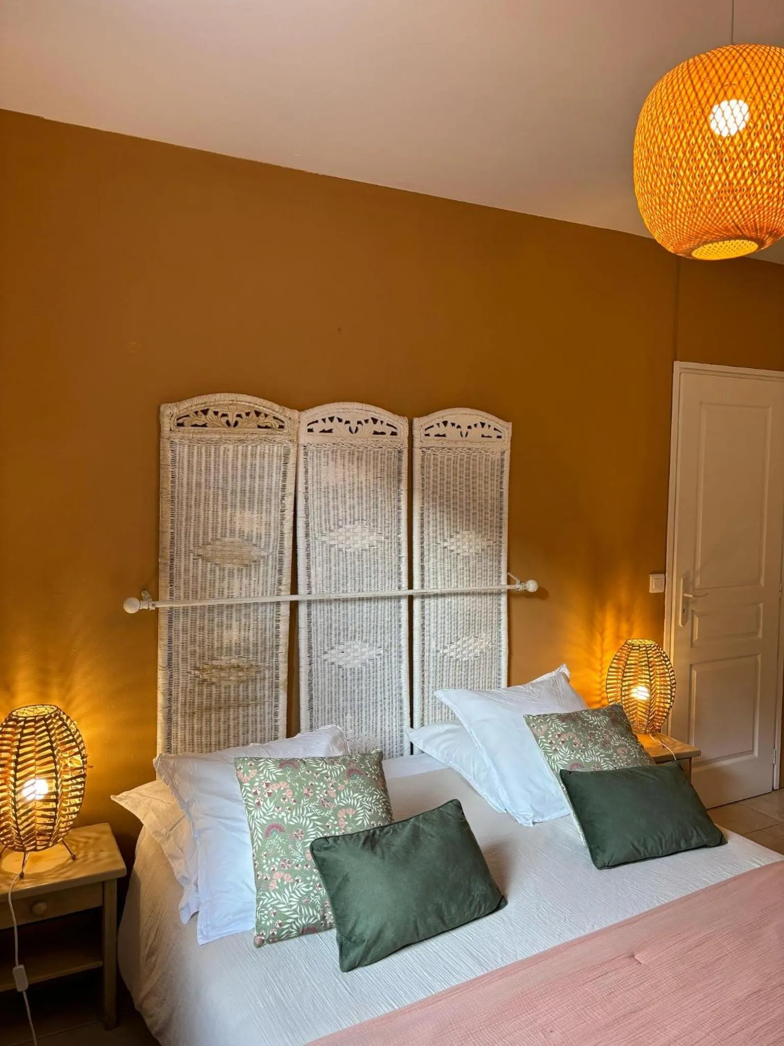 Bed in L'Aghjalle