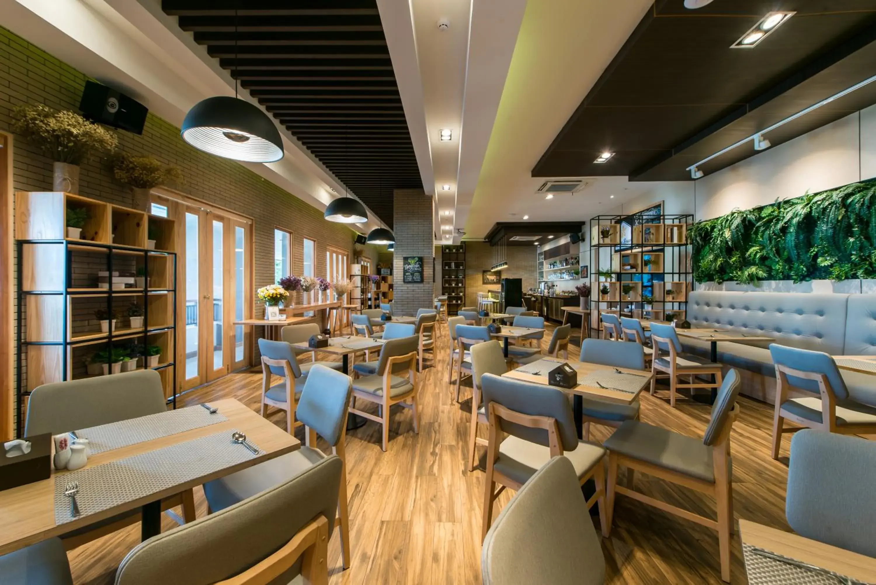 Restaurant/places to eat in Nadee 10 Resort & Hotel Restaurant/places to eat in Nadee 10 Resort & Hotel