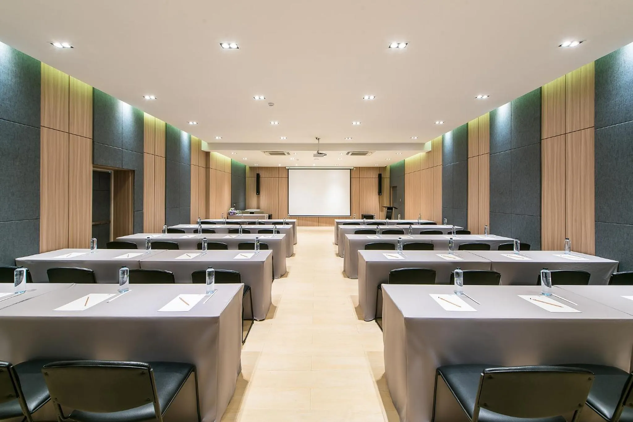 Meeting/conference room in Nadee 10 Resort & Hotel