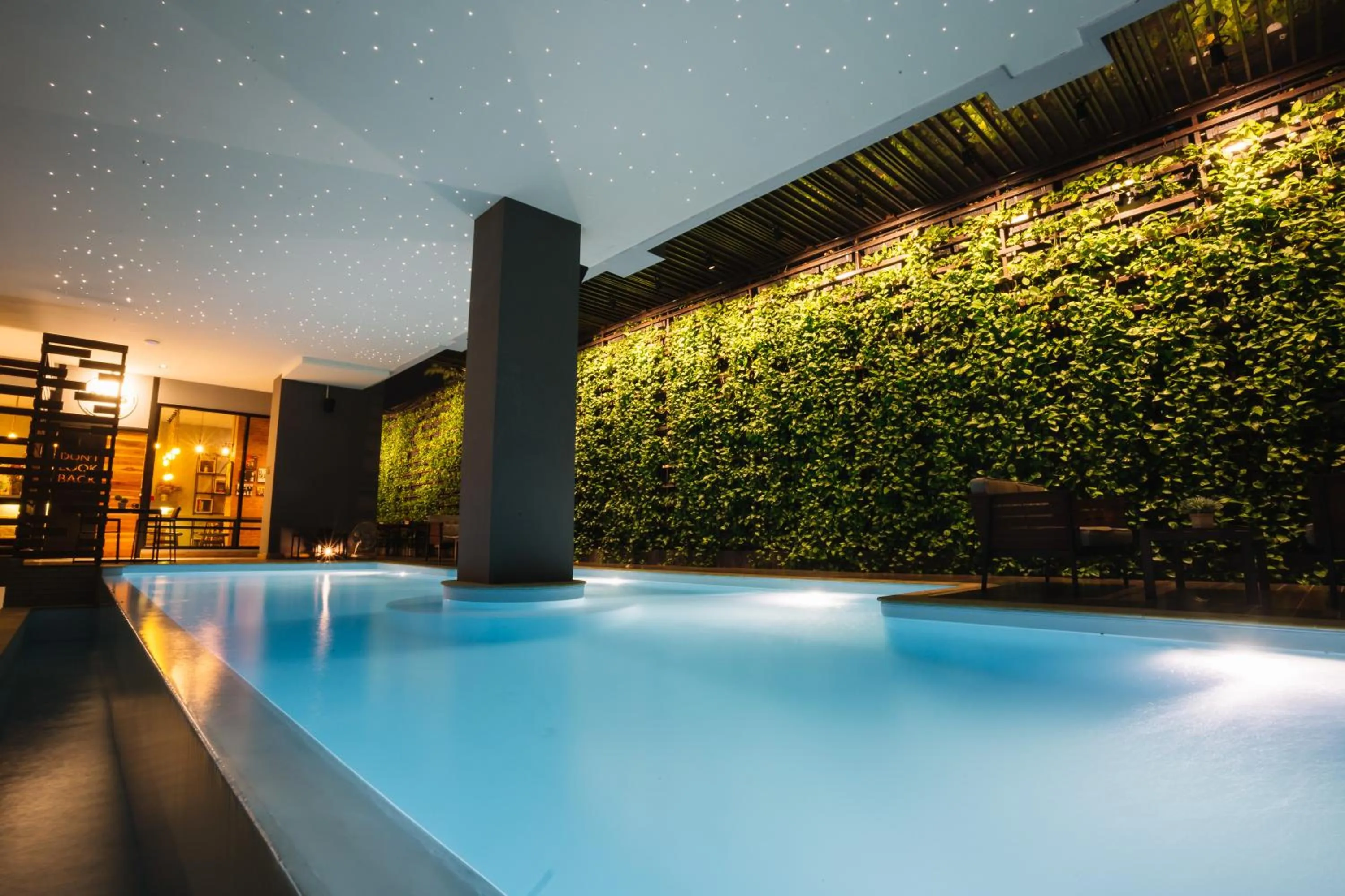 Night in Nadee 10 Resort & Hotel