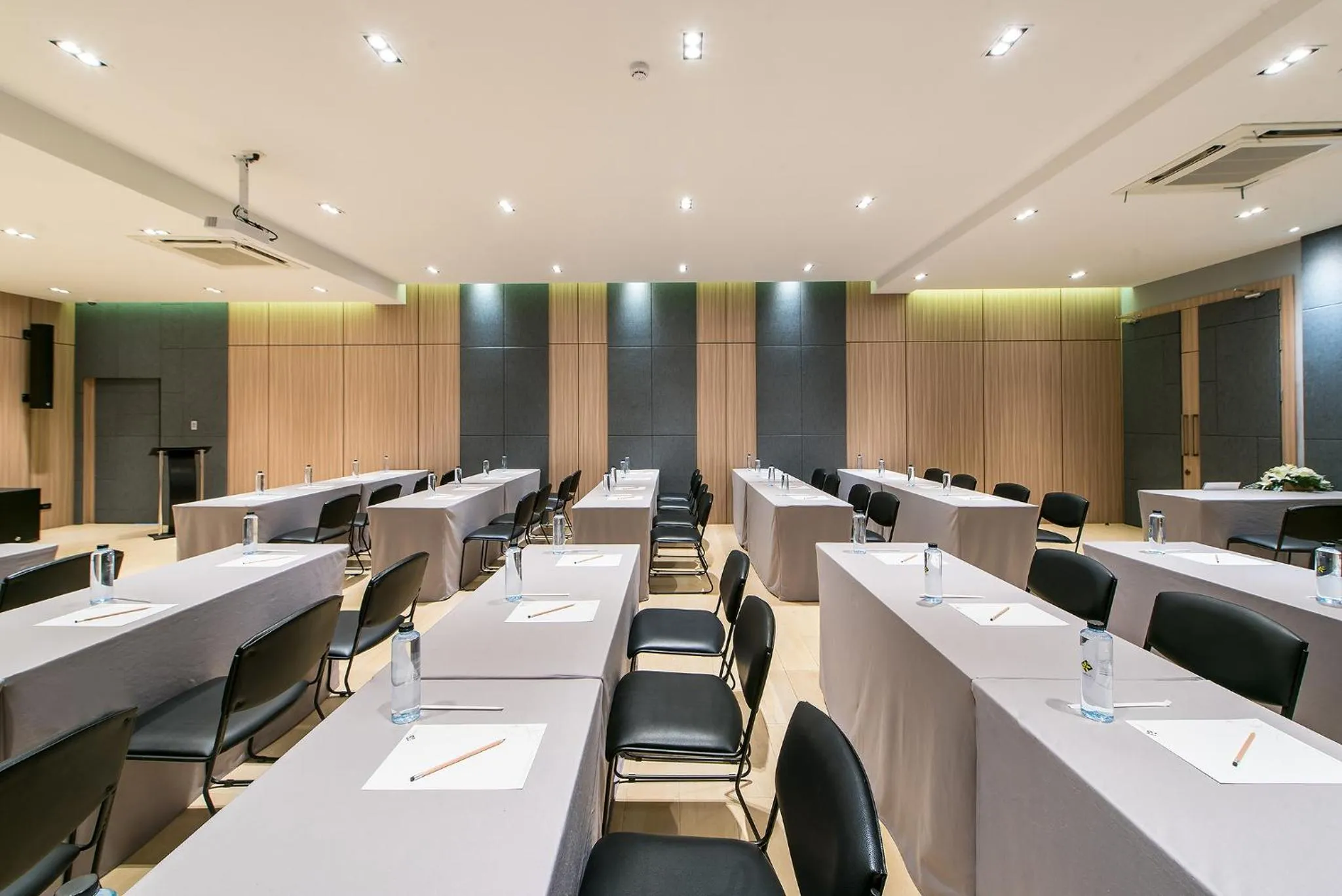 Meeting/conference room in Nadee 10 Resort & Hotel