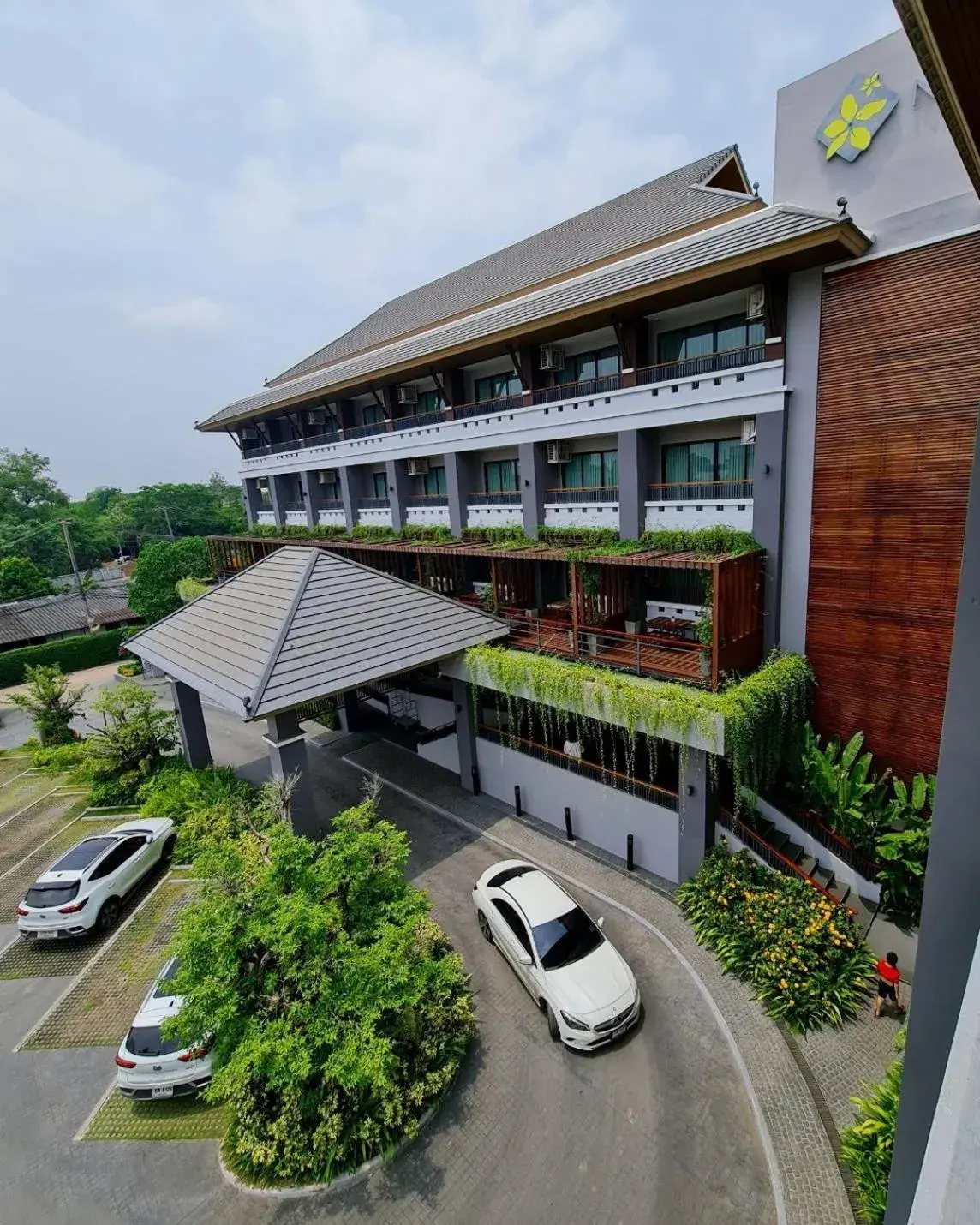 Property building in Nadee 10 Resort & Hotel Property building in Nadee 10 Resort & Hotel