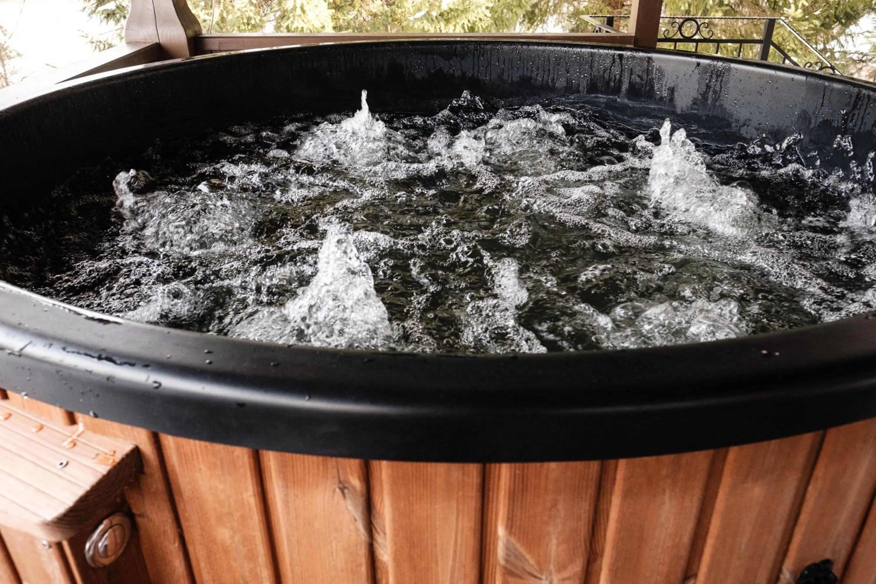 Hot Tub in Dom Malowany