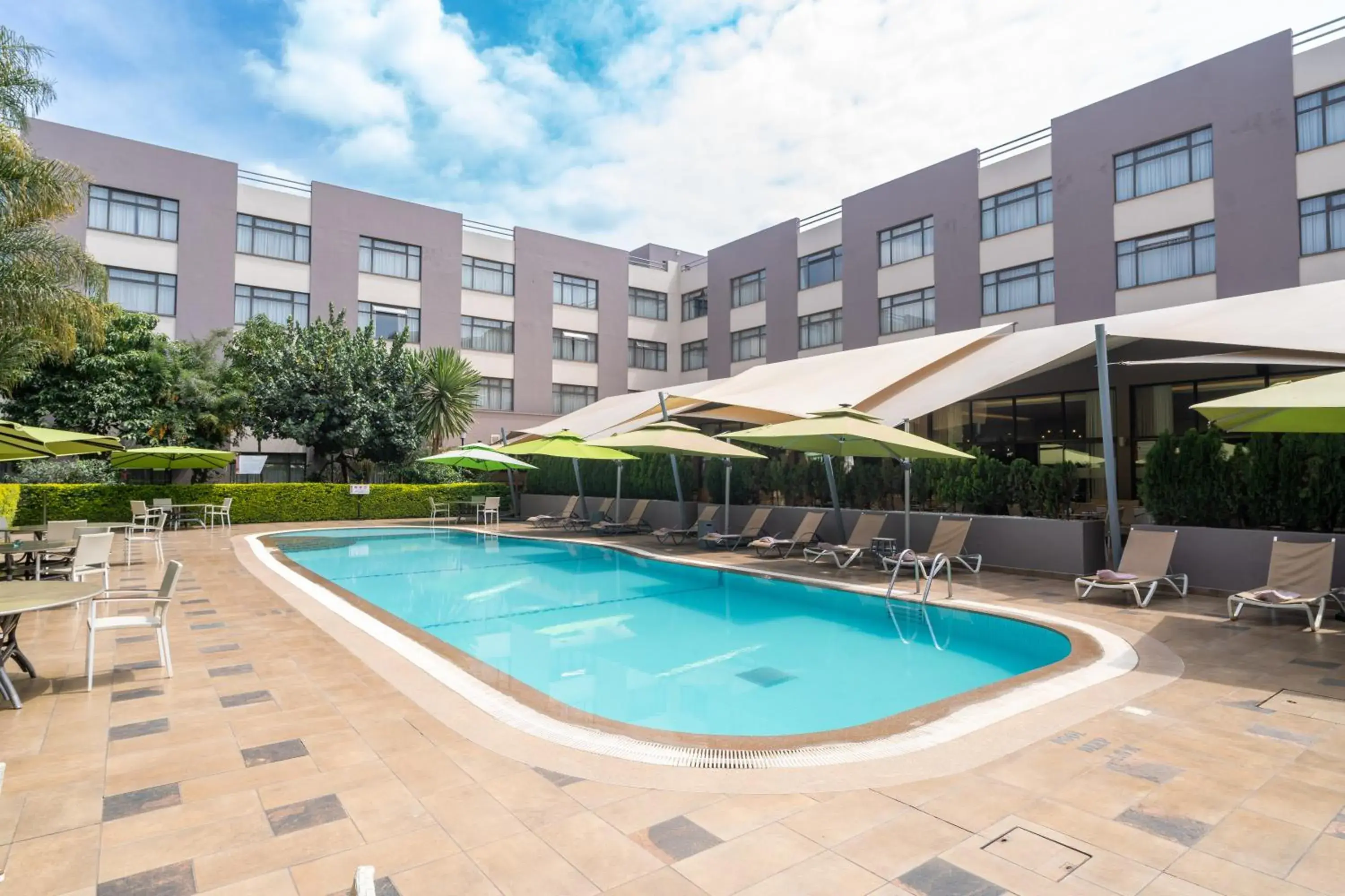 Swimming pool in Tamarind Tree Hotel Swimming pool in Tamarind Tree Hotel