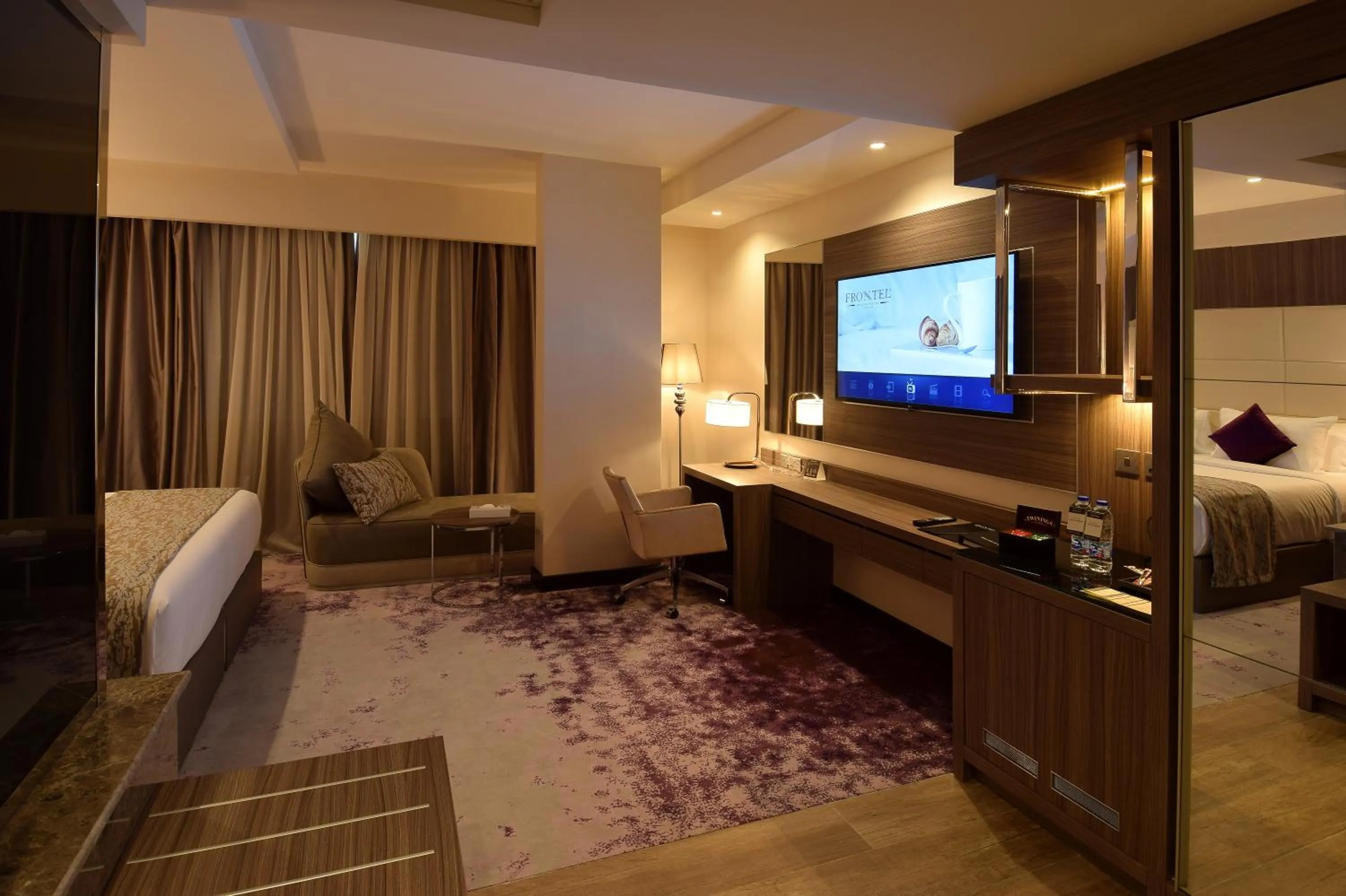 TV and multimedia, Bed in Paradise Elite Hotel Al-Tahlia Jeddah