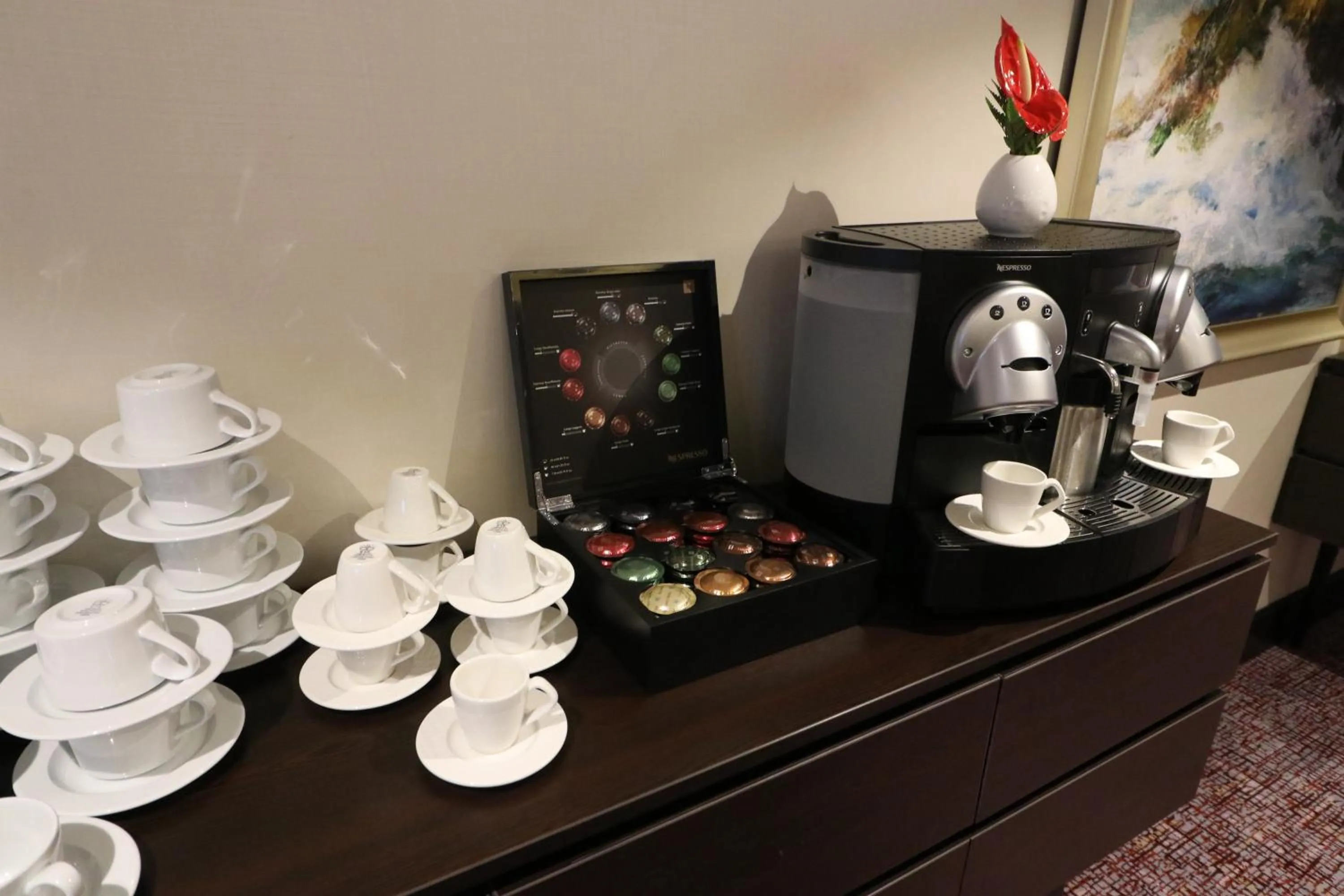 Coffee/tea facilities in Paradise Elite Hotel Al-Tahlia Jeddah