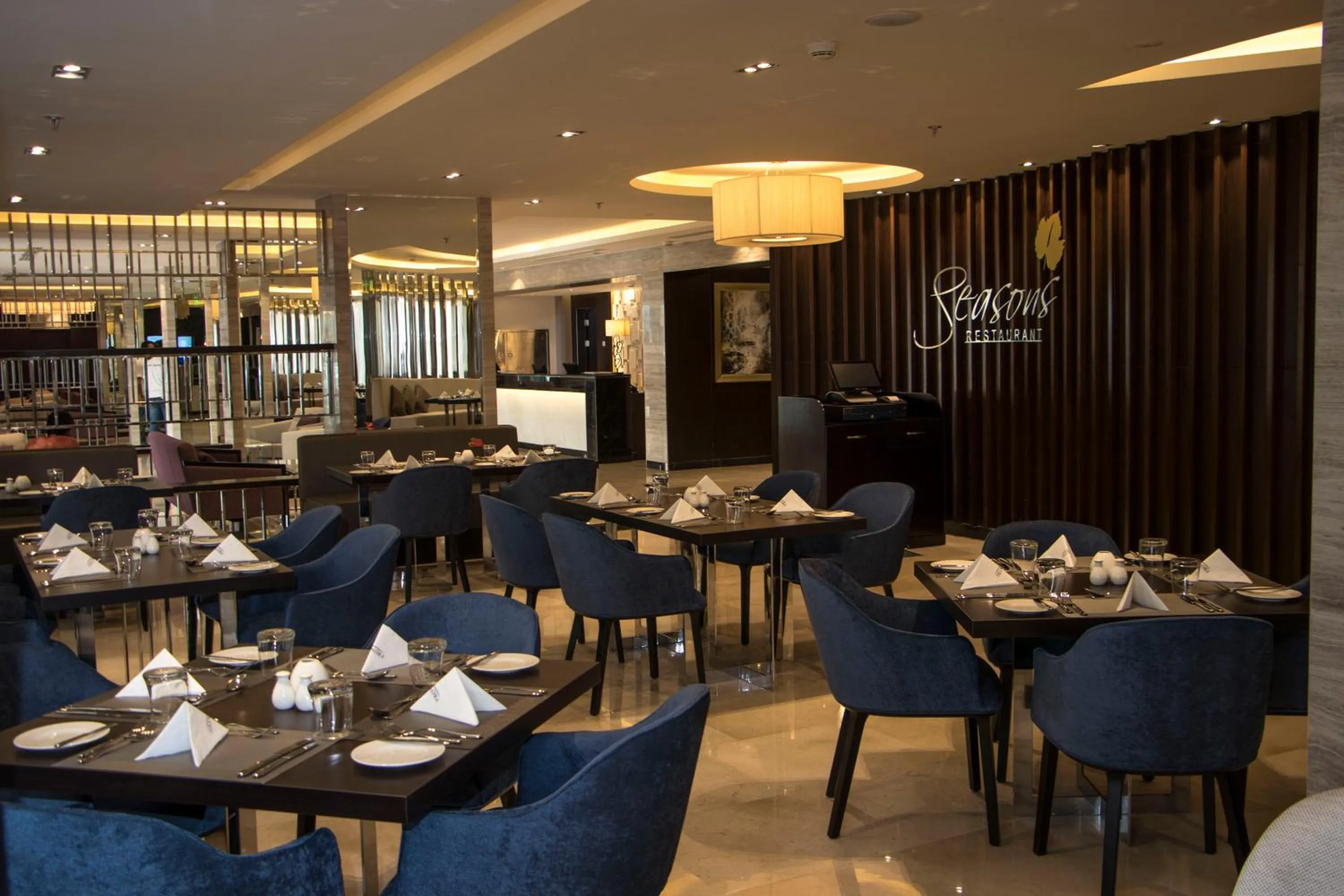 Restaurant/places to eat in Paradise Elite Hotel Al-Tahlia Jeddah