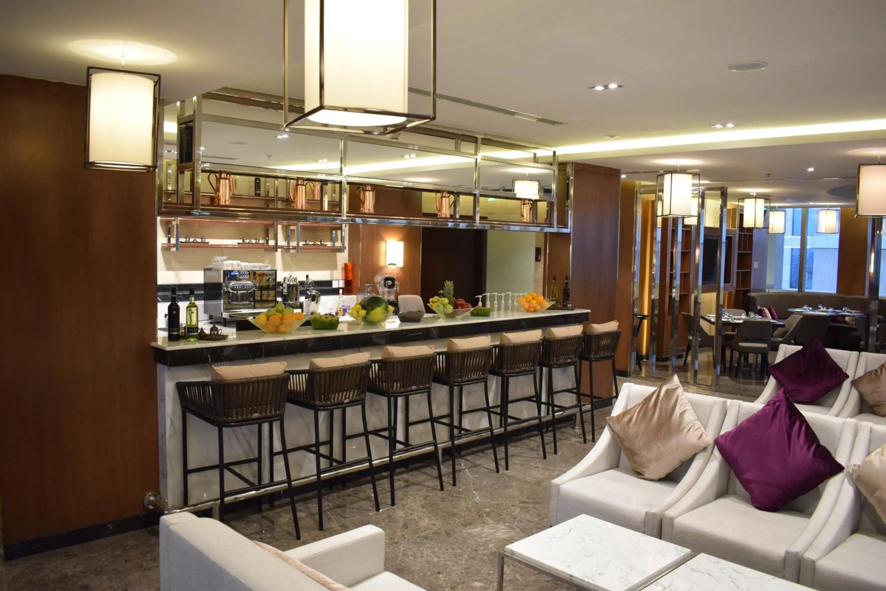 Lounge or bar in Paradise Elite Hotel Al-Tahlia Jeddah