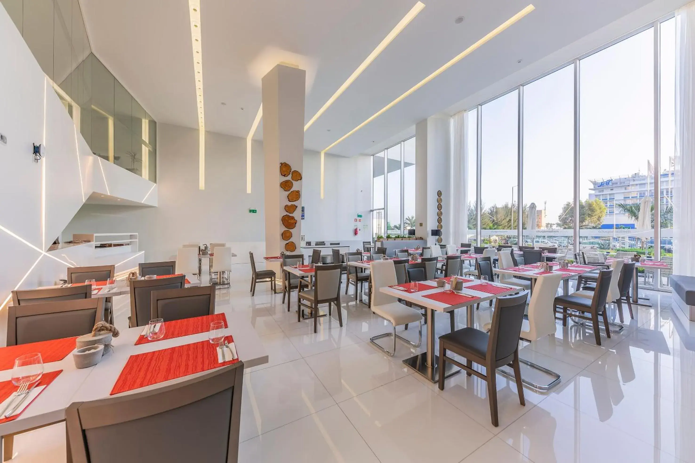 Restaurant/places to eat in Meliá Maputo Sky Restaurant/places to eat in Meliá Maputo Sky