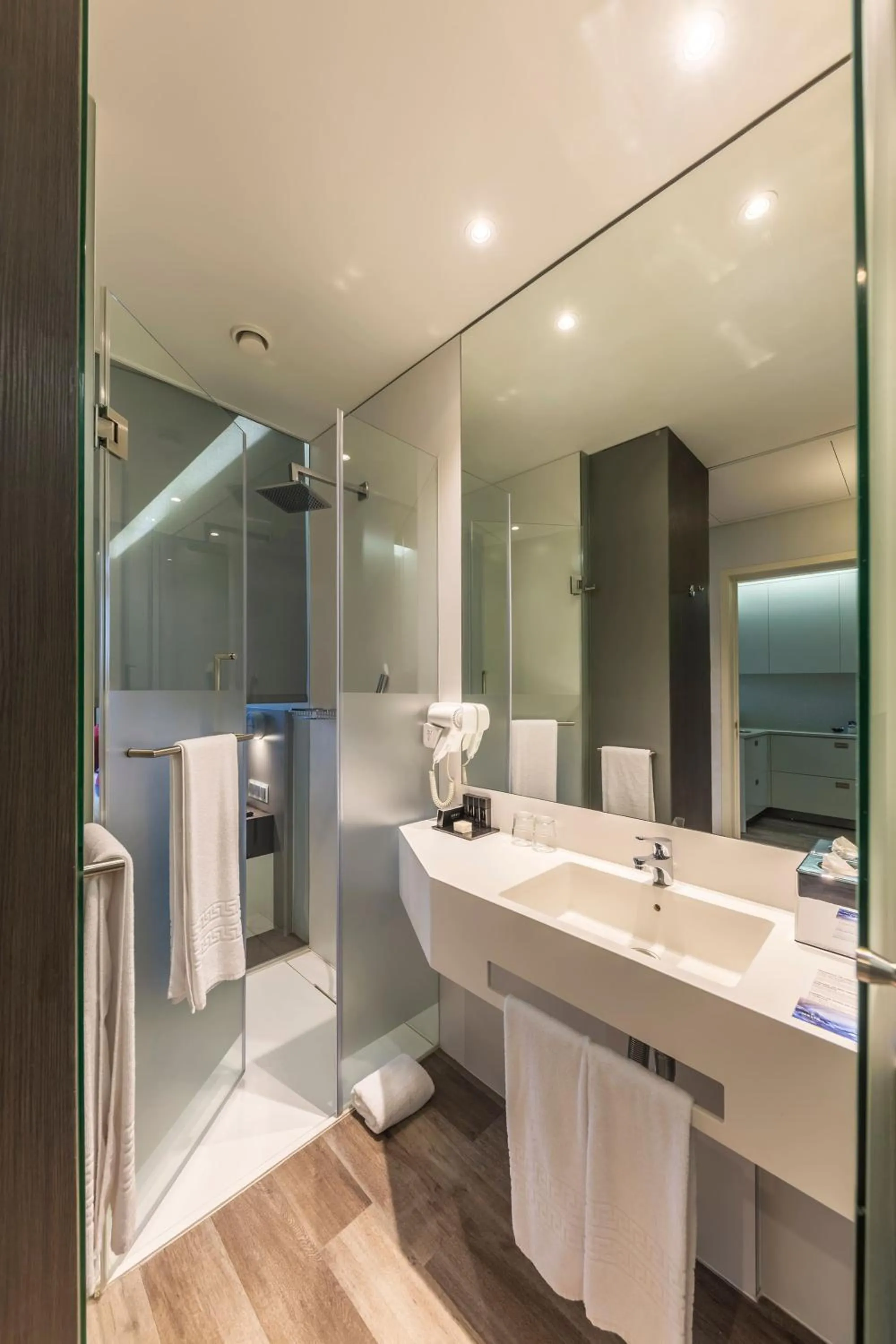 Bathroom in Meliá Maputo Sky