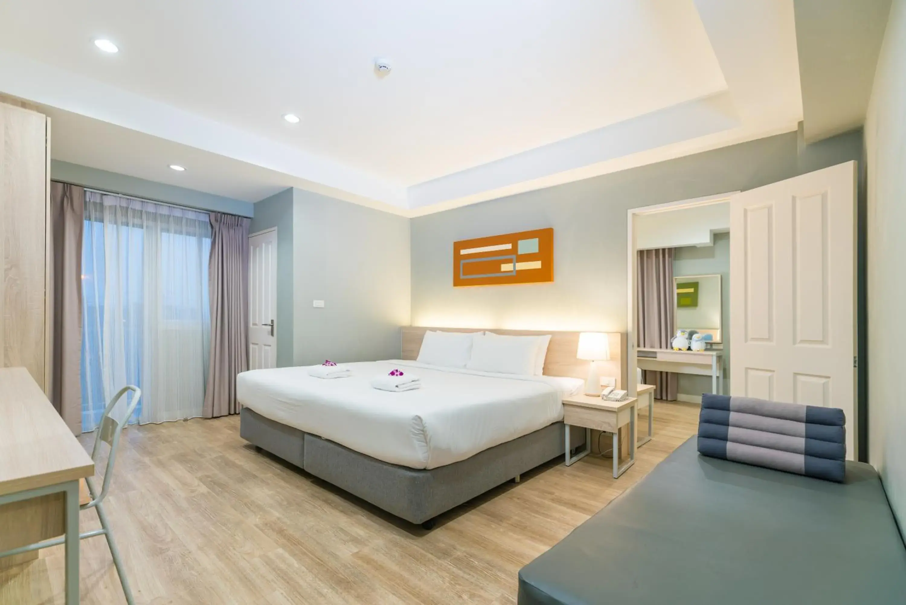 Bedroom, Bed in Koon Hotel Sukhumvit