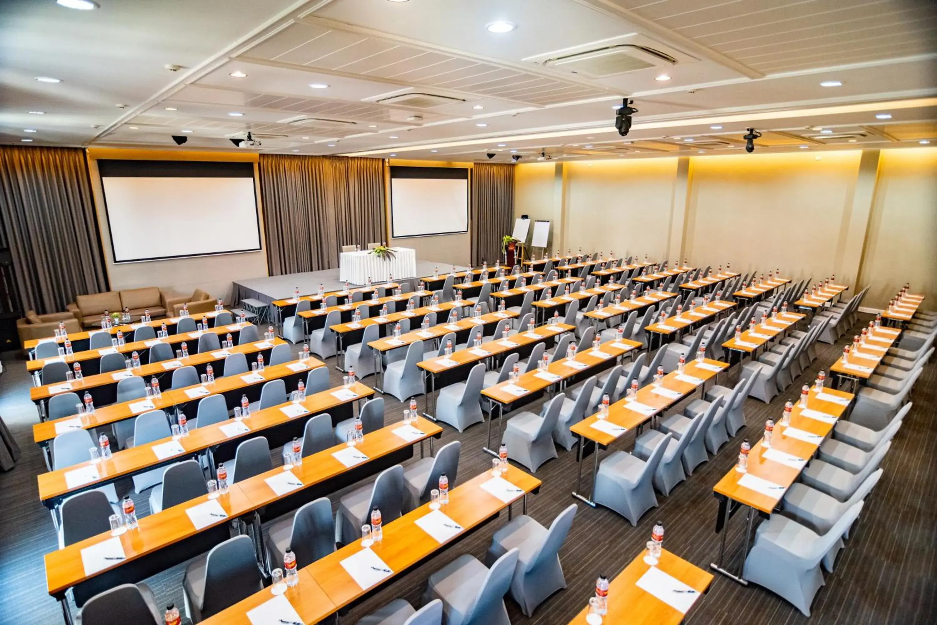 Meeting/conference room in Koon Hotel Sukhumvit