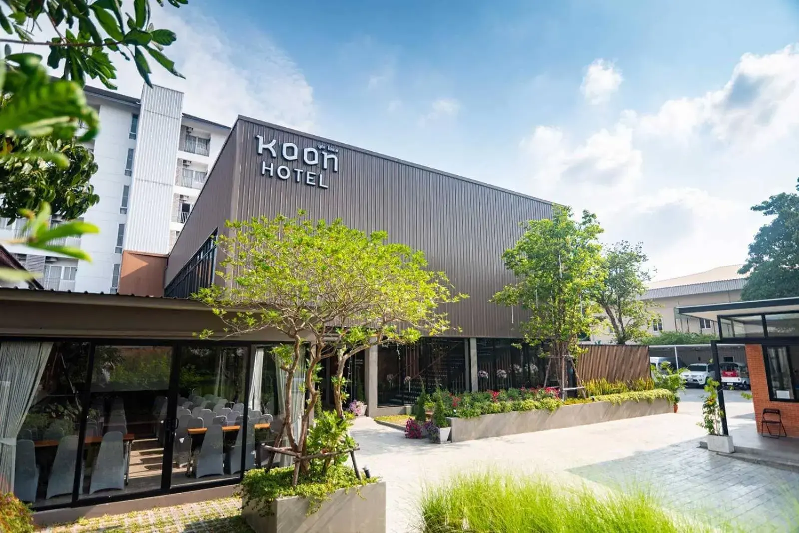 Property Building in Koon Hotel Sukhumvit