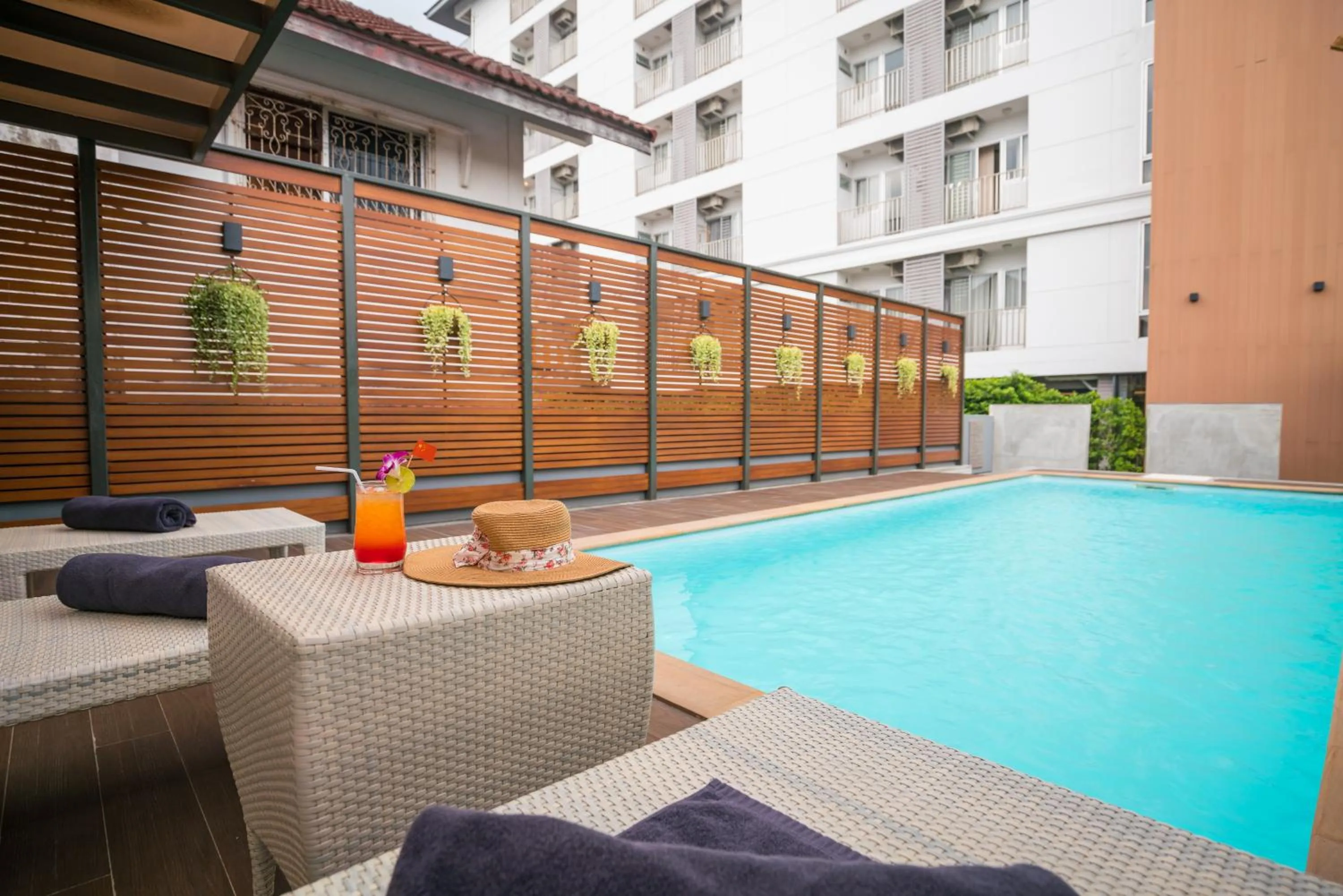 Swimming pool in Koon Hotel Sukhumvit