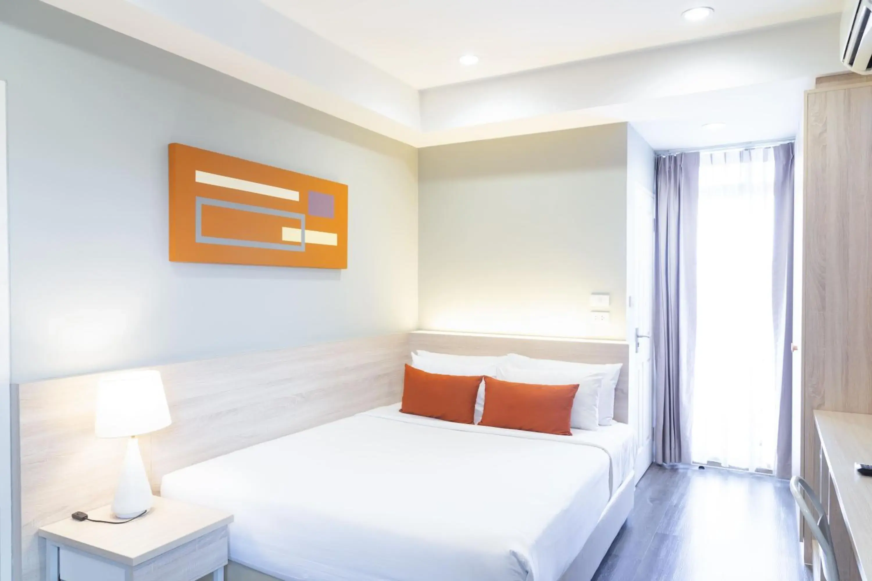 Bedroom, Bed in Koon Hotel Sukhumvit