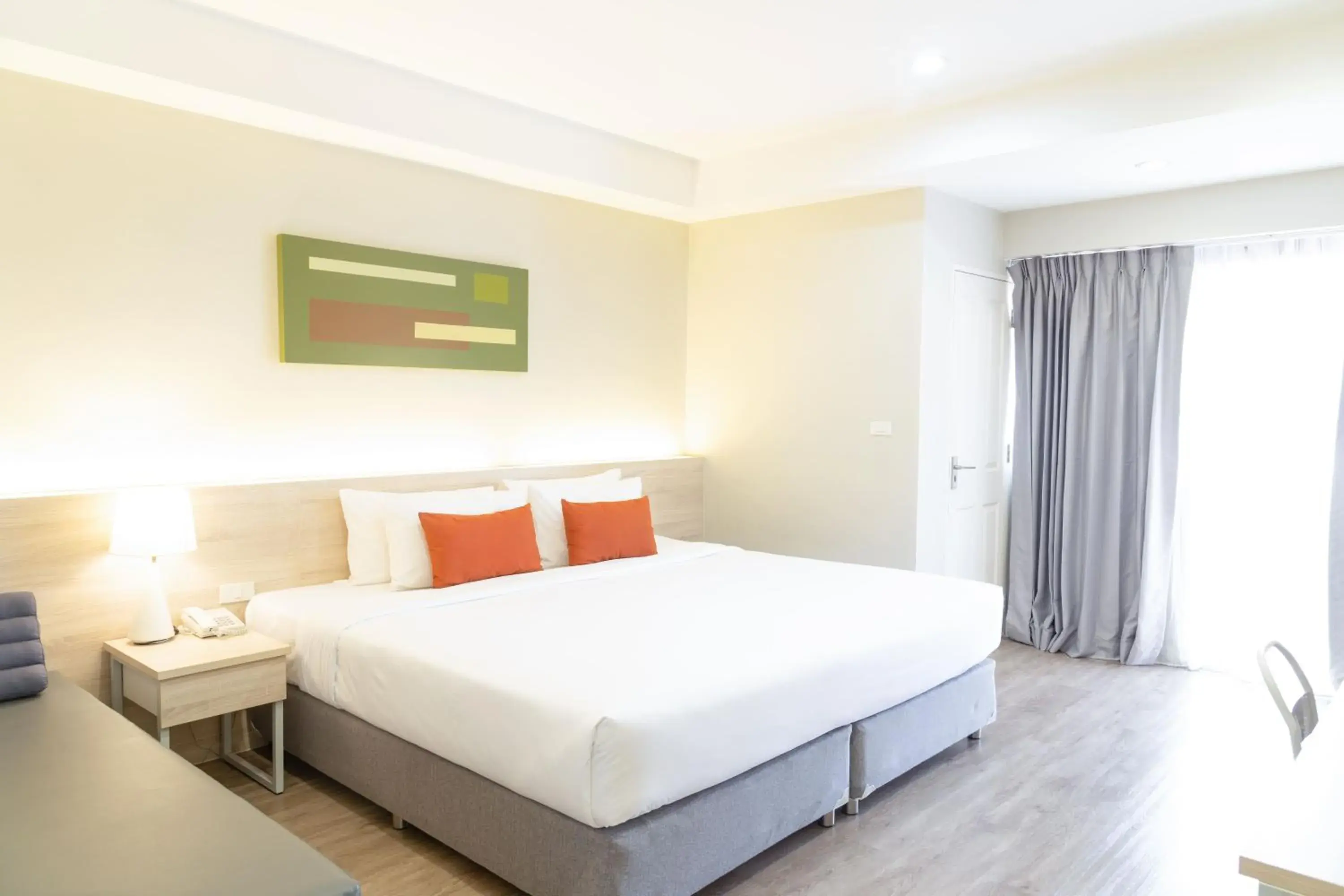 Bedroom, Bed in Koon Hotel Sukhumvit