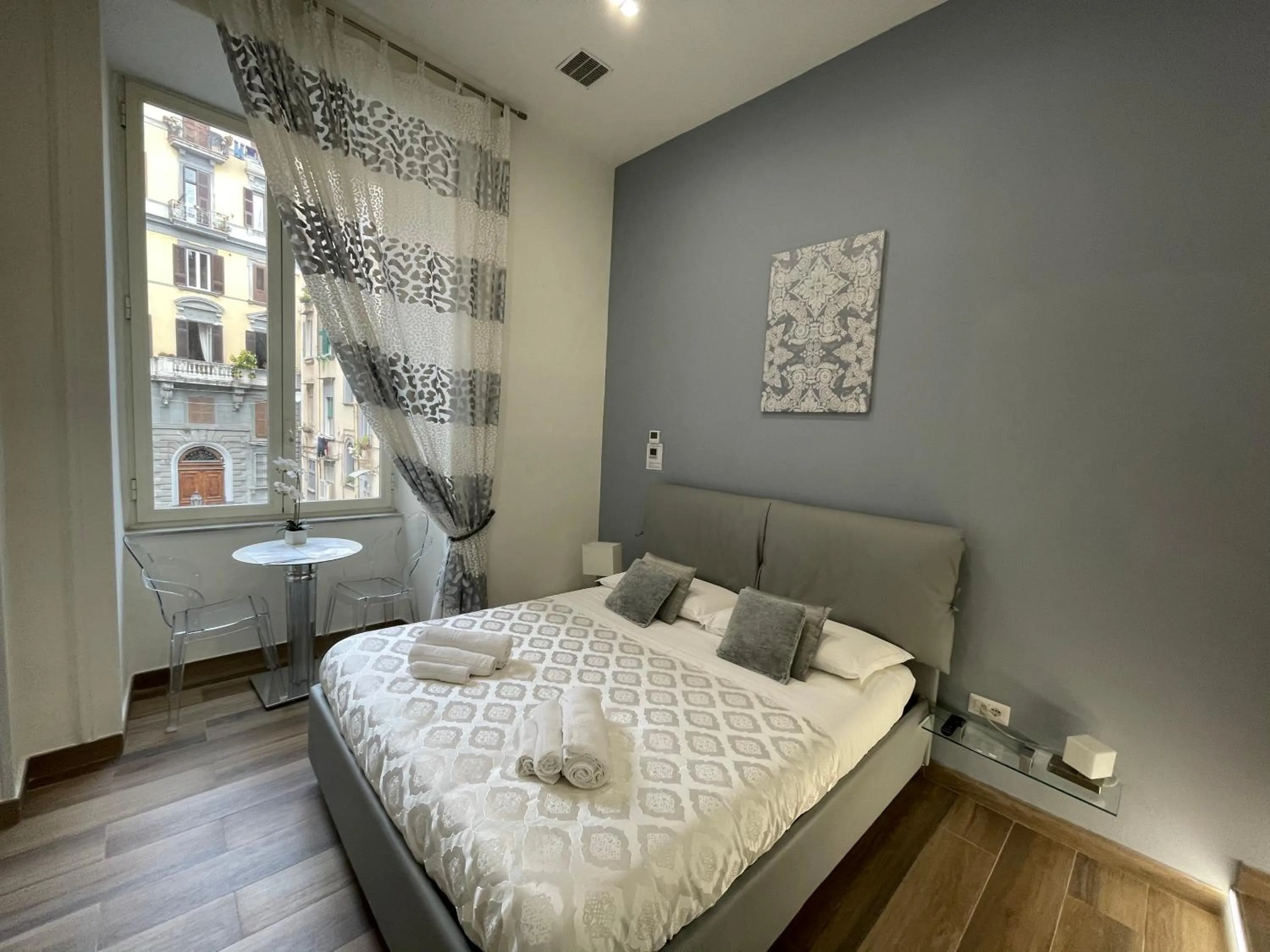 Nearby landmark, Bed in Sun Art Naples Rooms