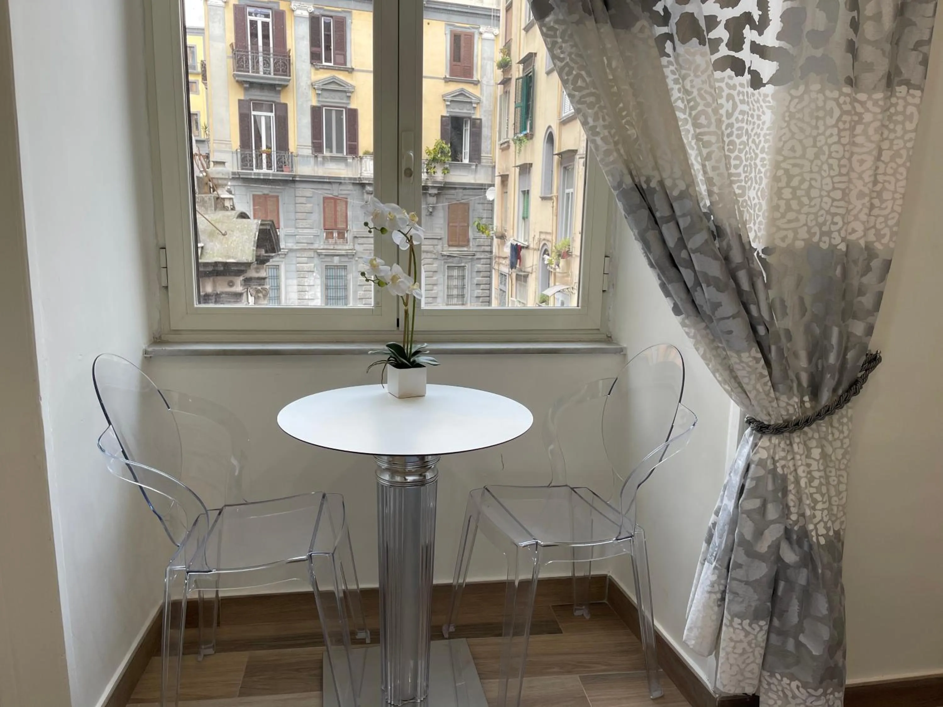 Nearby landmark in Sun Art Naples Rooms