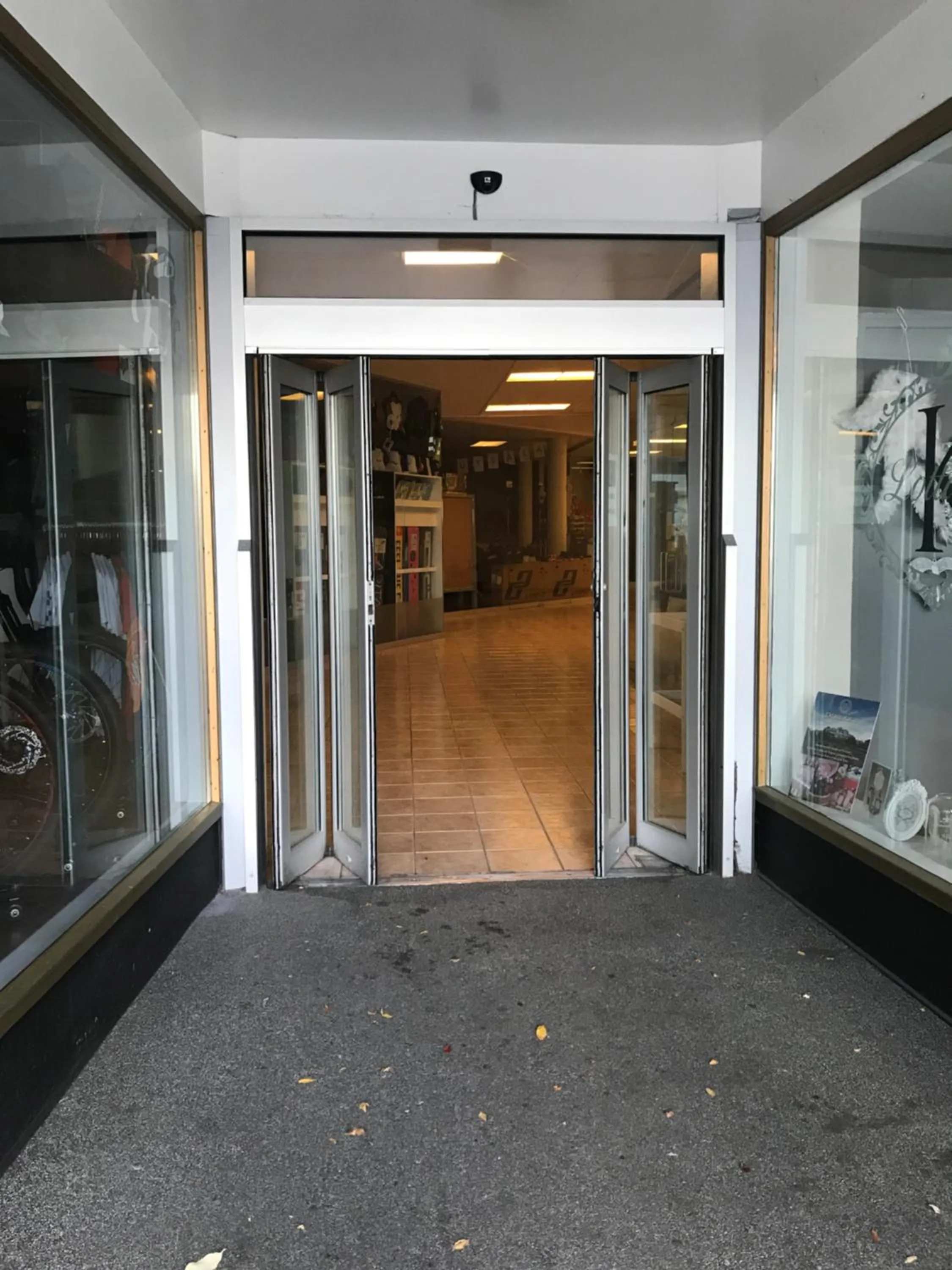 Facade/entrance in Hafnarstræti Hostel