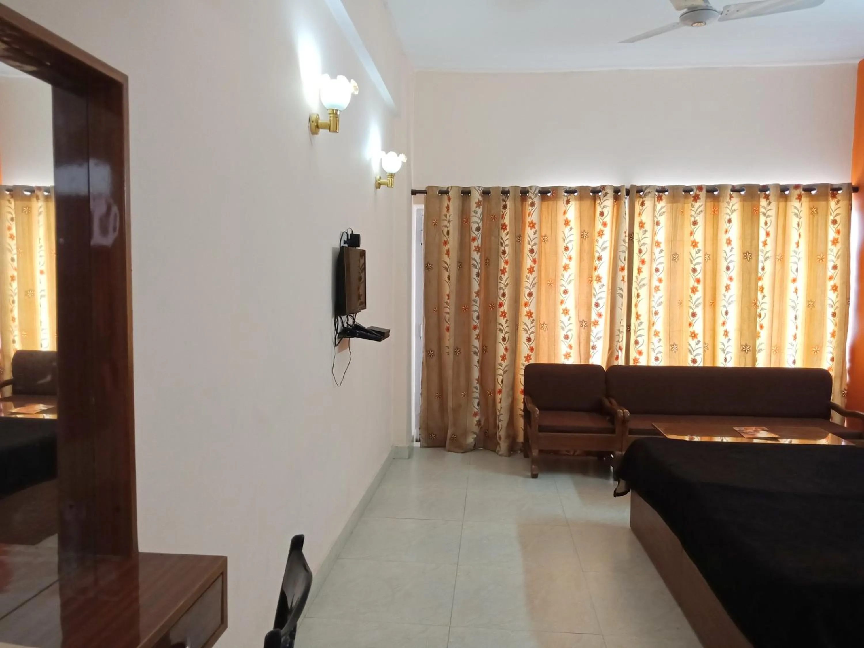 Hotel Shikhar & Restaurant