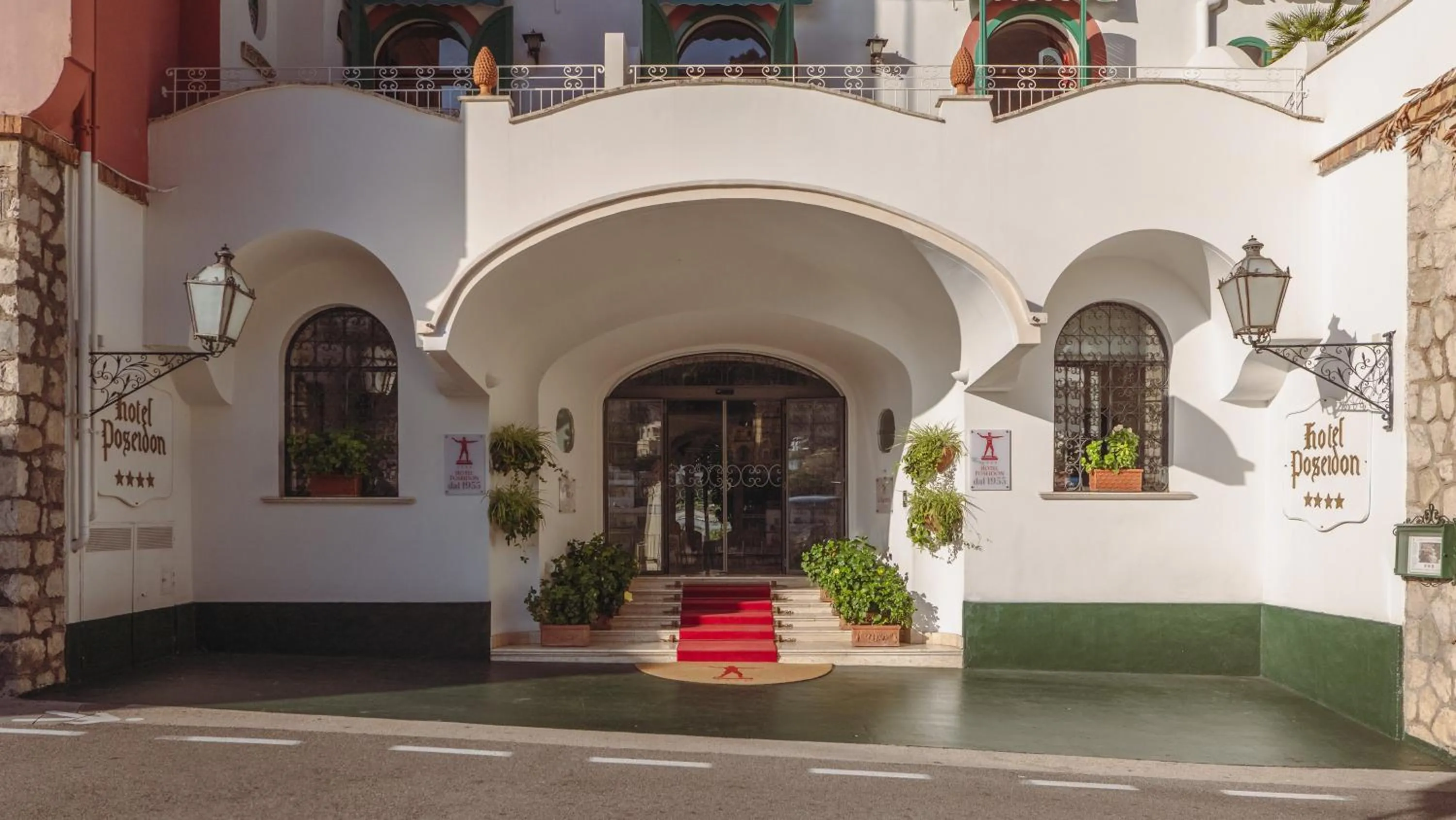 Facade/entrance in Hotel Poseidon
