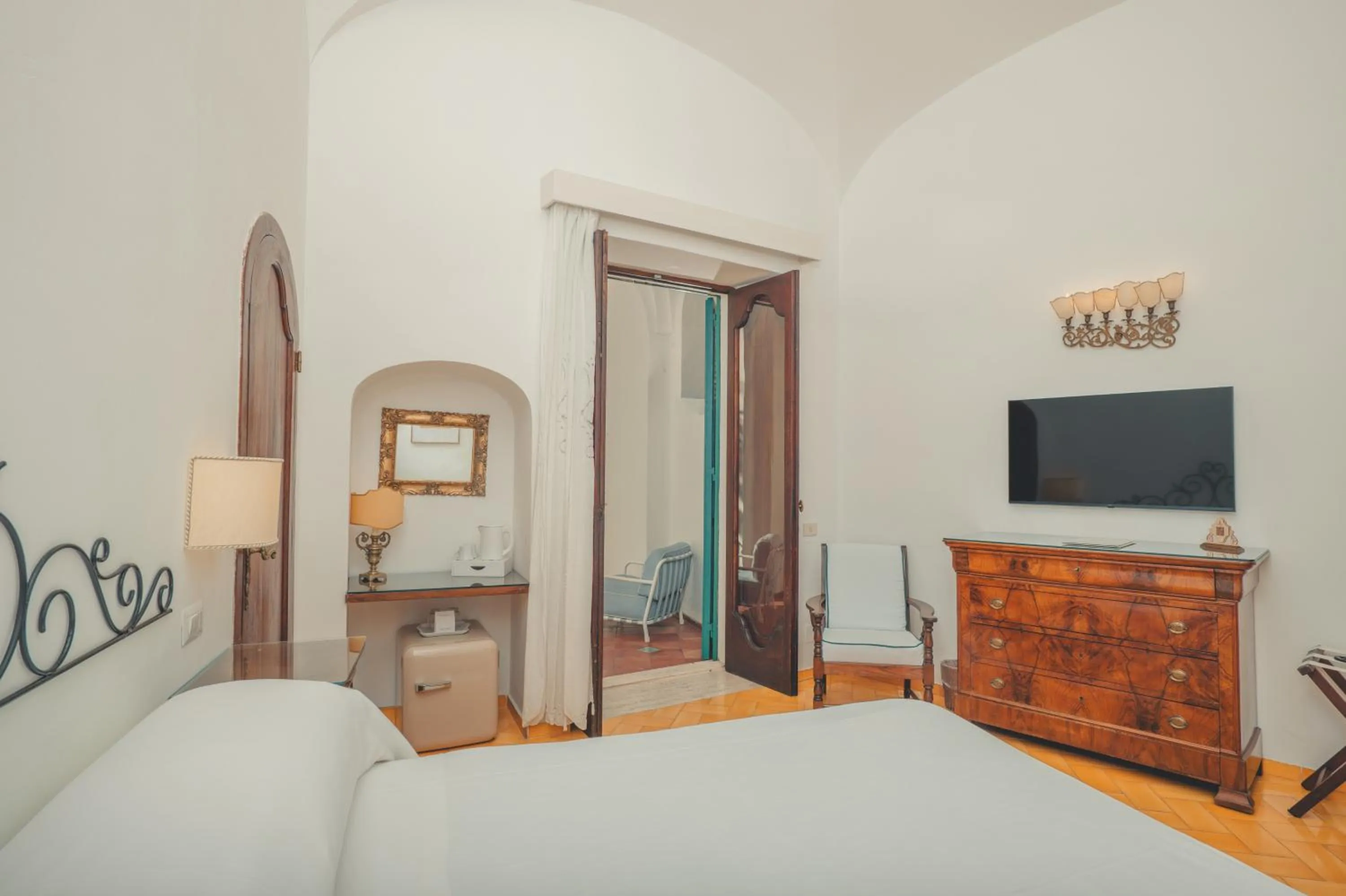 Decorative detail, Bed in Hotel Poseidon