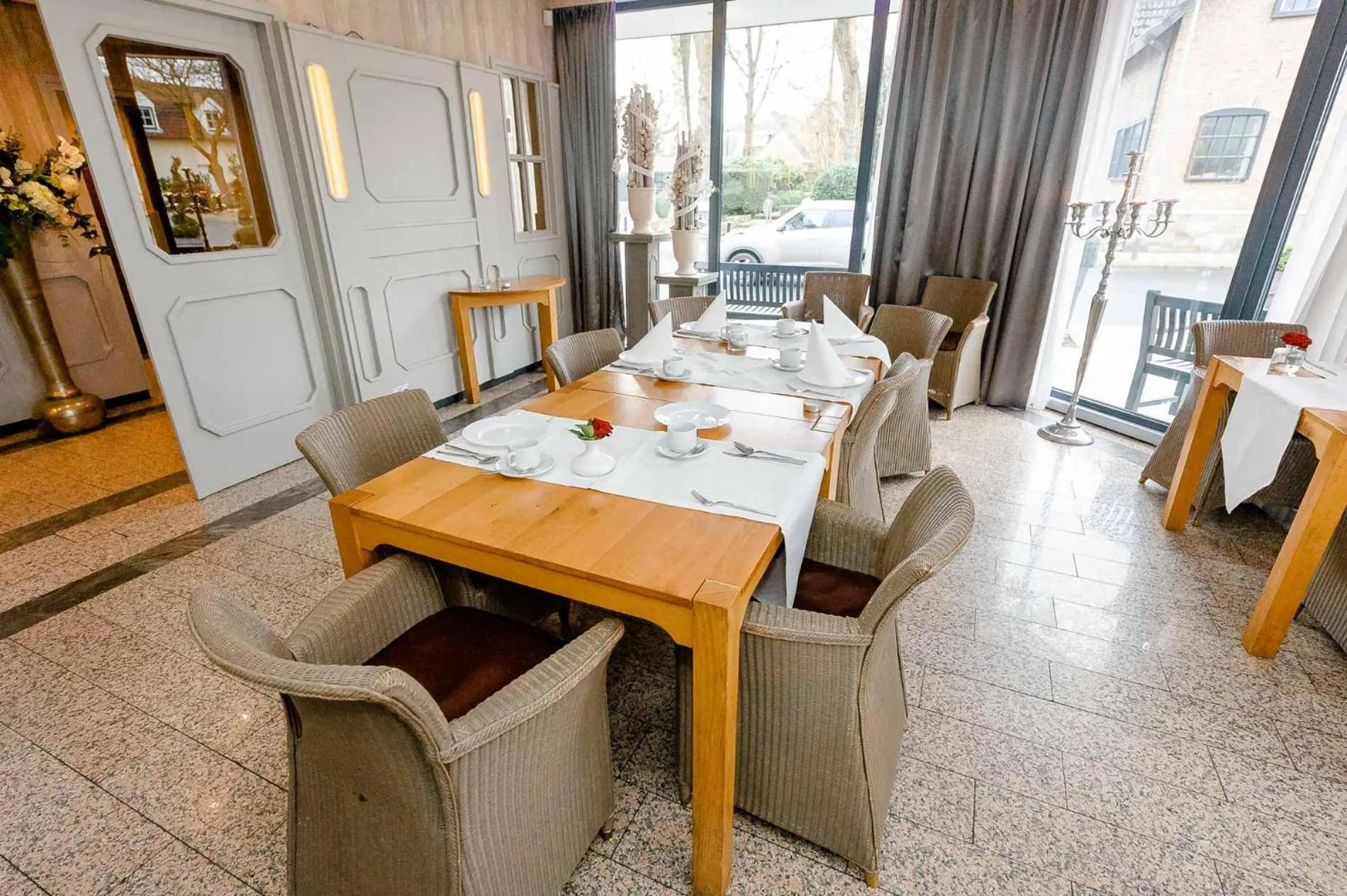 Restaurant/places to eat in B & B M 3