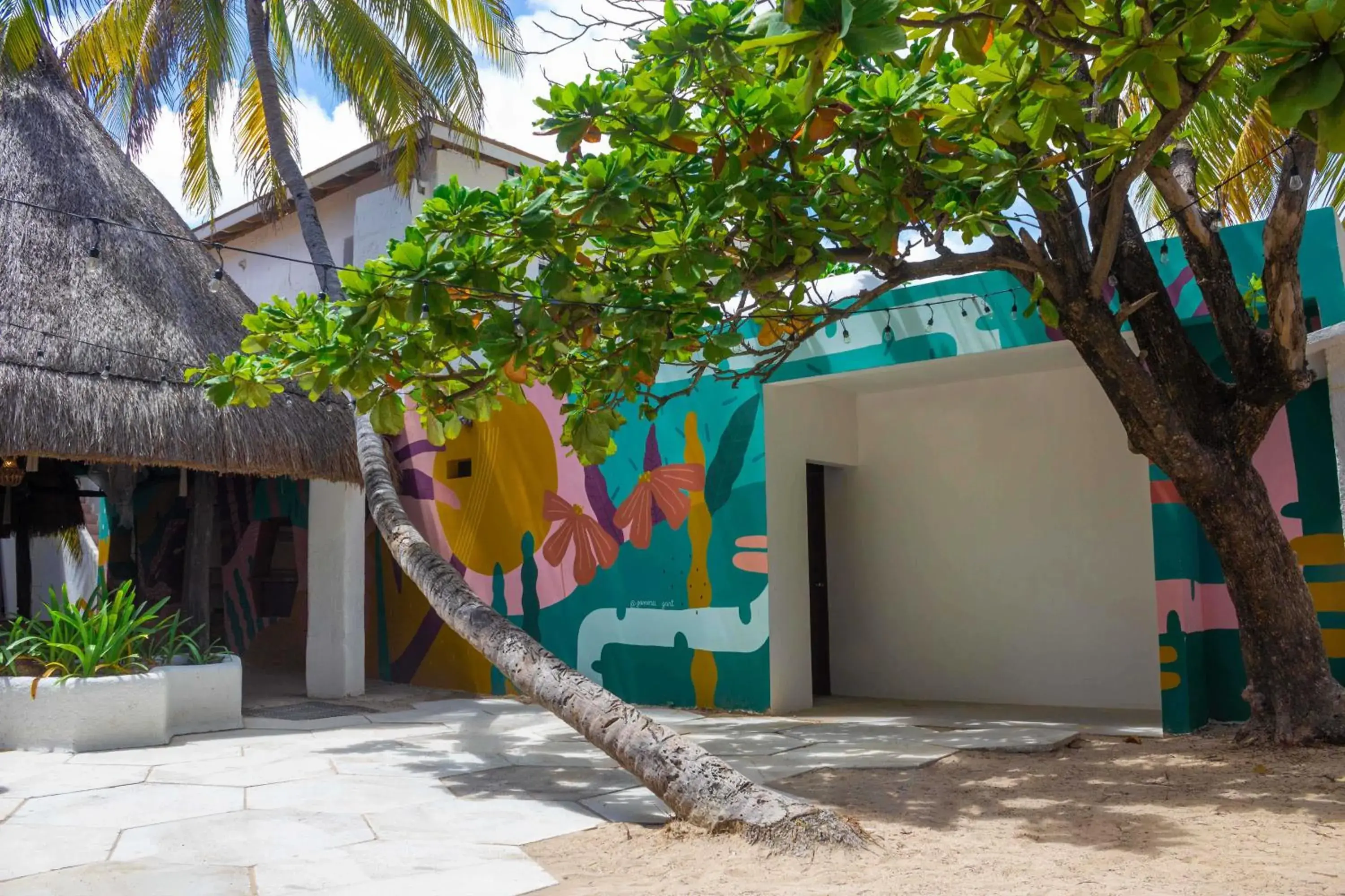 Property building in Nílu Isla Mujeres by Selina Property building in Nílu Isla Mujeres by Selina