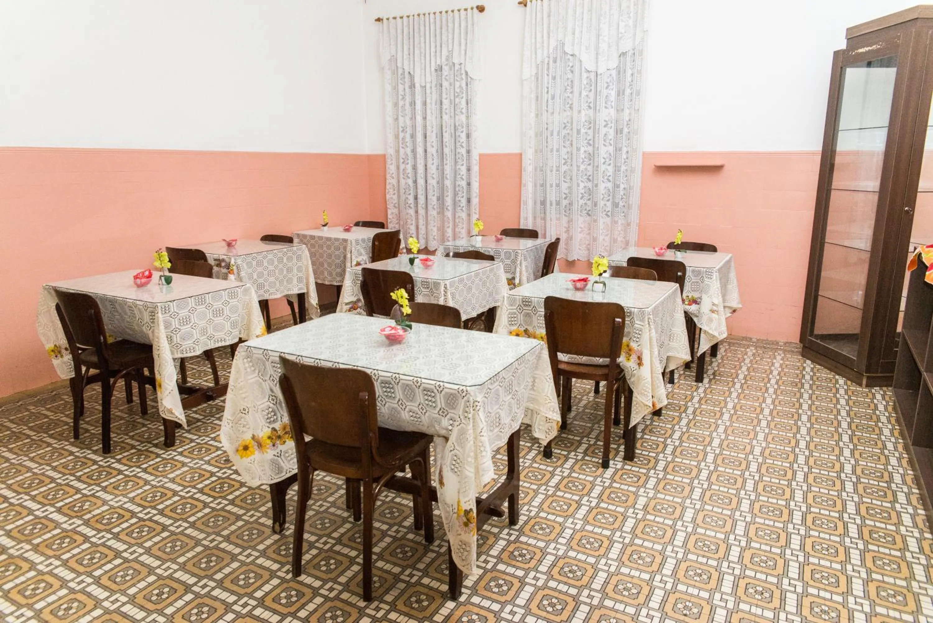 Restaurant/places to eat in Hotel Palácio - Próx ao Hospital Santa Casa