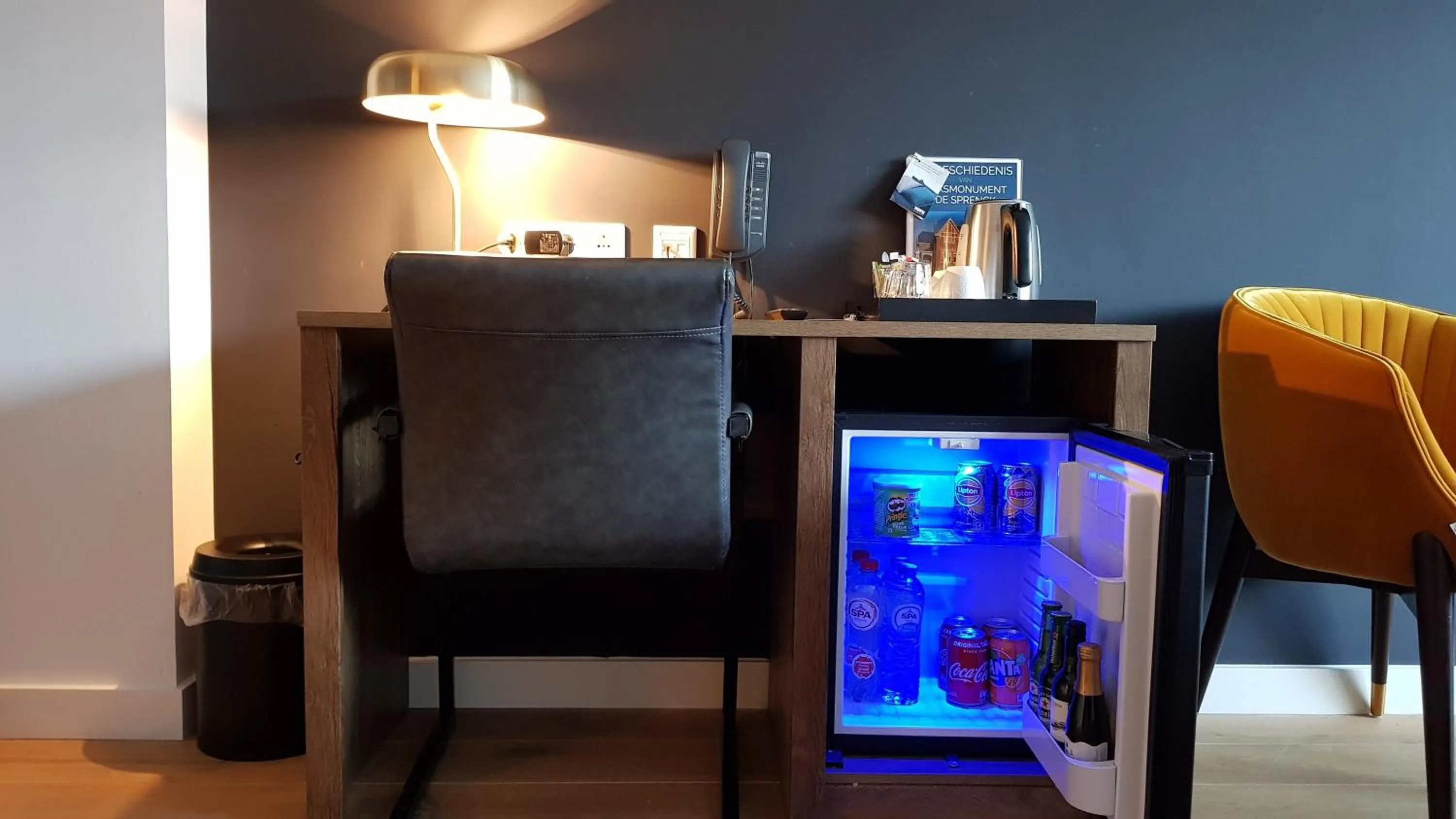 oven in Rijksmonument Hotel de Sprenck - including free private parking