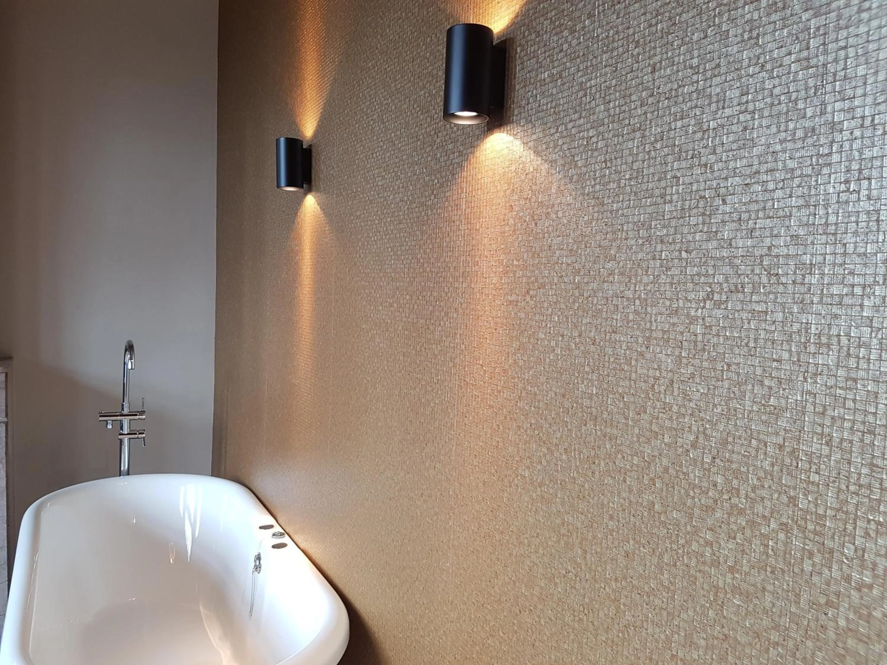 Bathroom in Rijksmonument Hotel de Sprenck - including free private parking