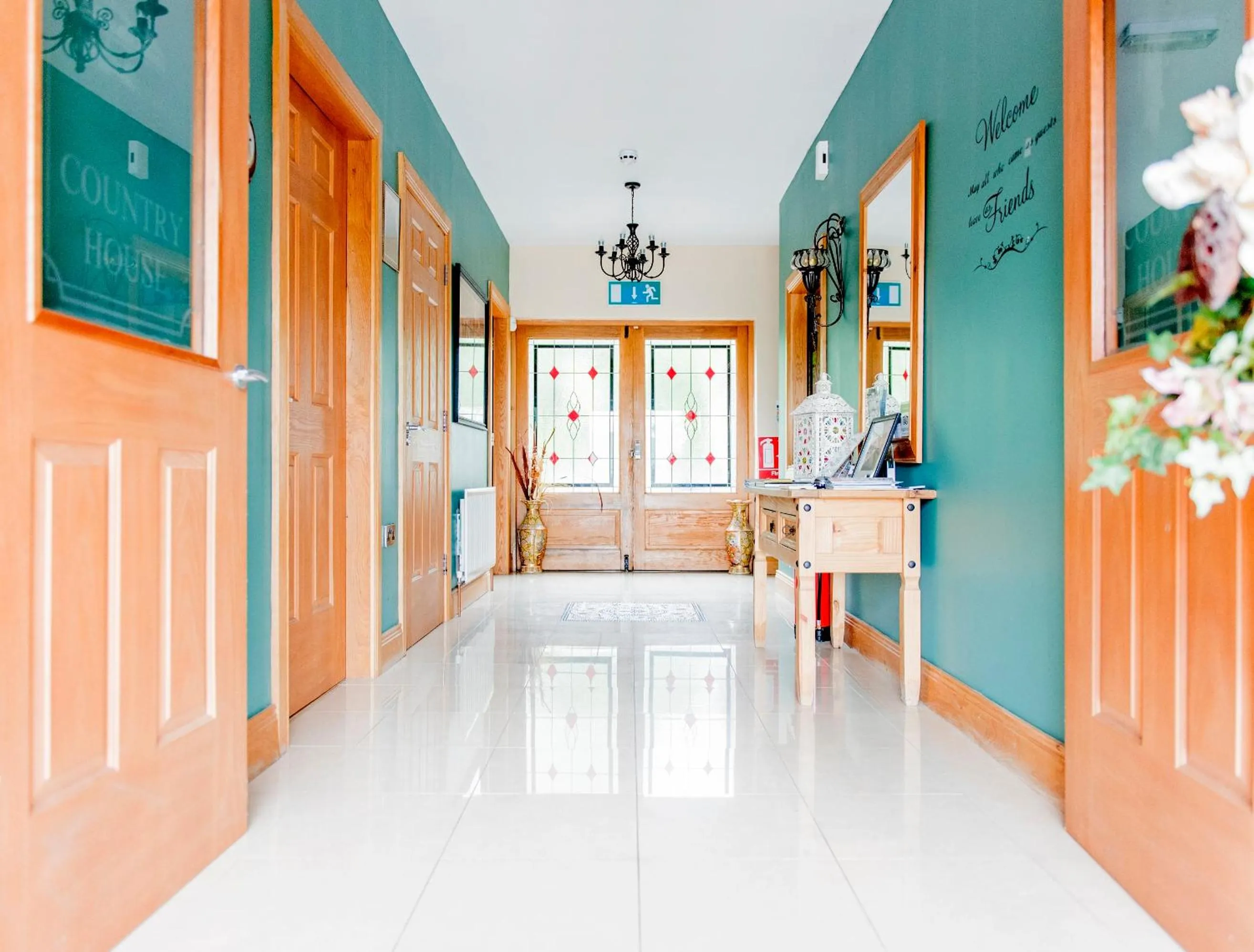 Facade/entrance in Melvin Country House