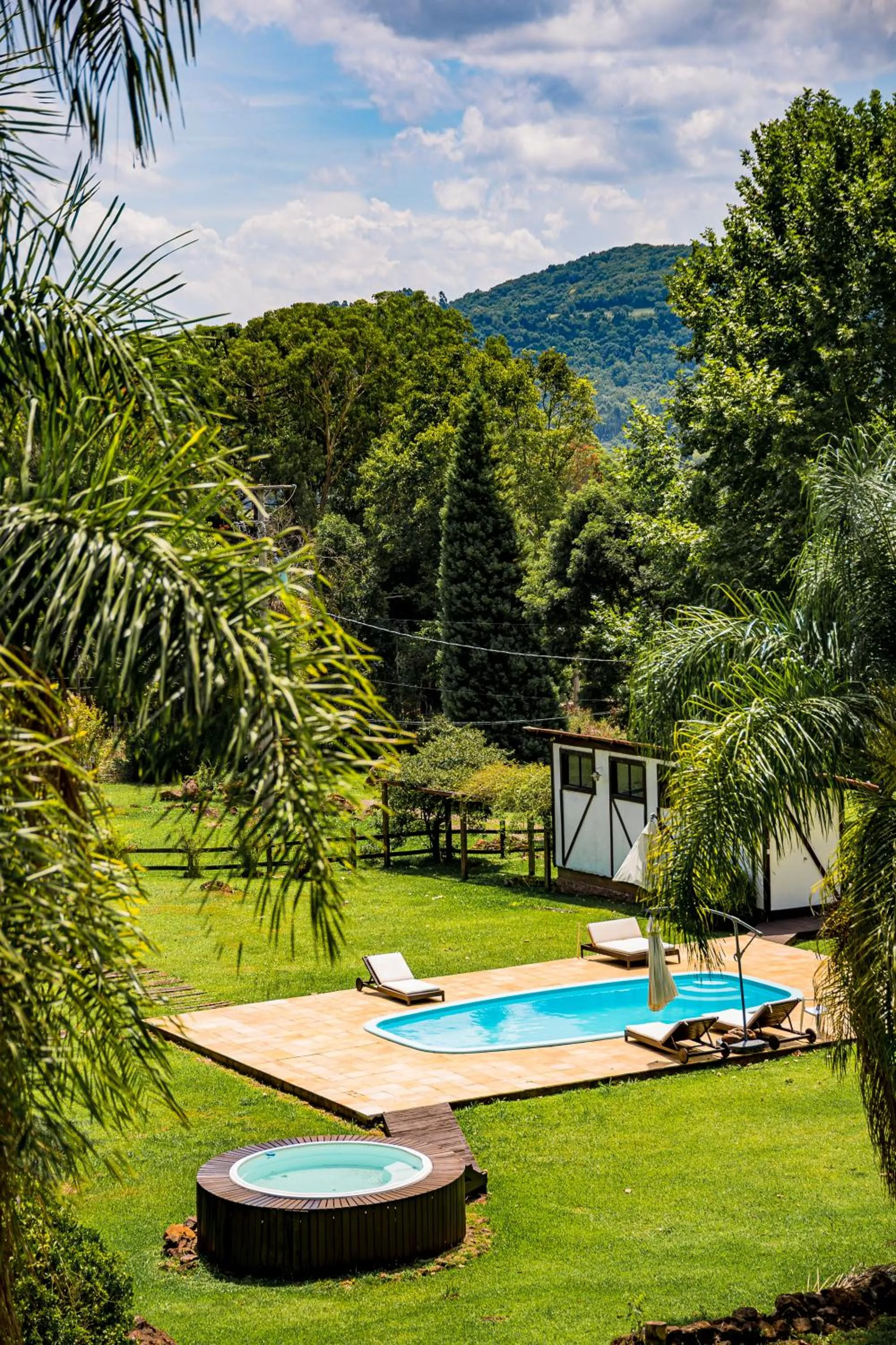 Pool view in Pousada La Vista