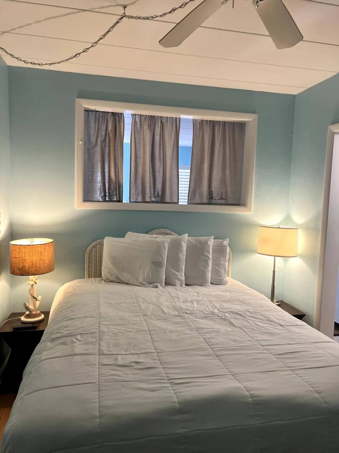 Bedroom, Bed in Saratoga Resort