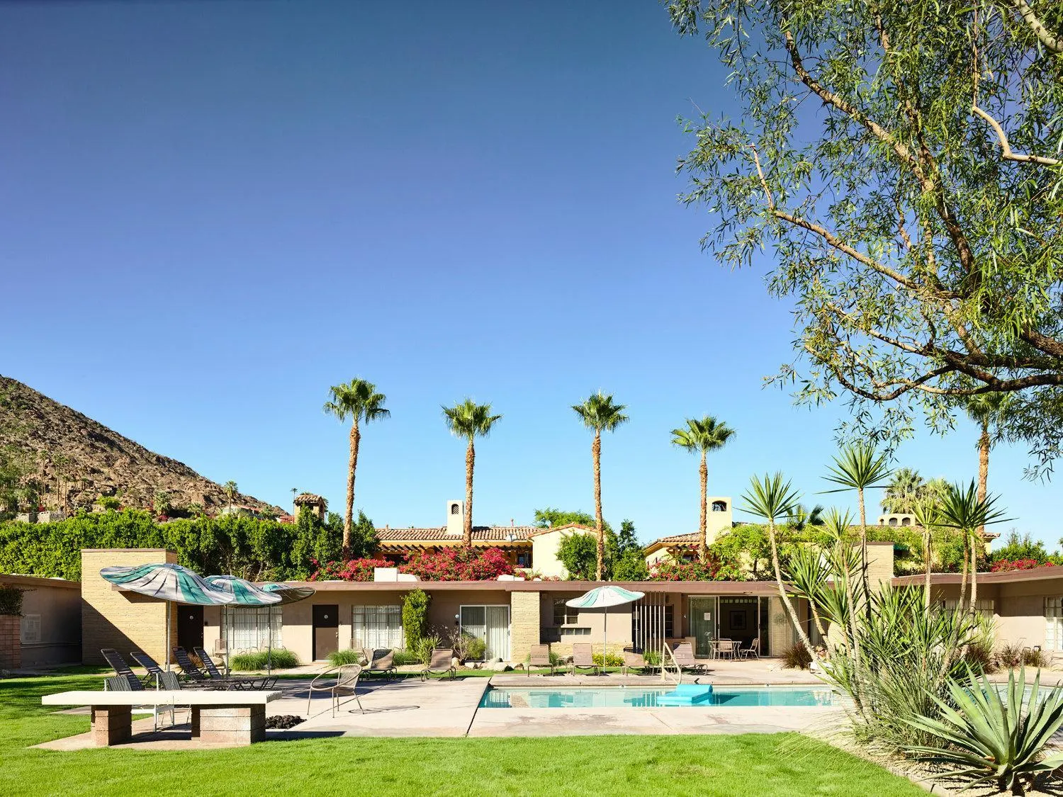 Property building in The Hideaway - 21 and Over