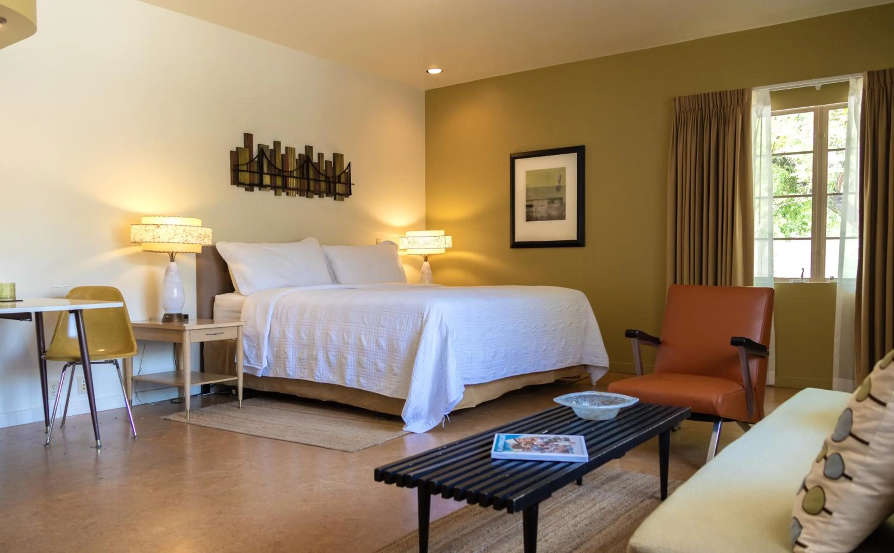 Bed in The Hideaway - 21 and Over