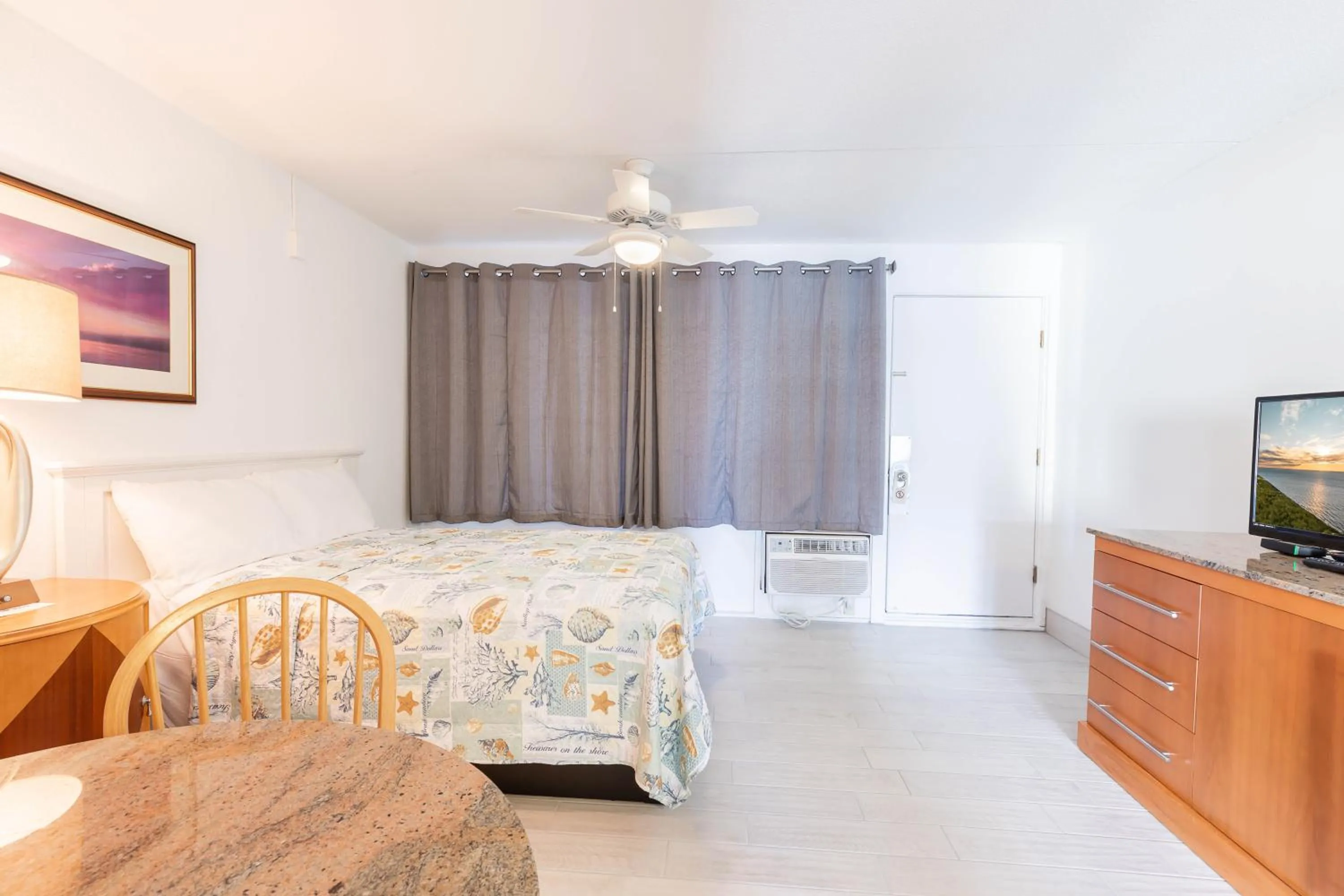 Junior Suite with Balcony in Premiere Motel