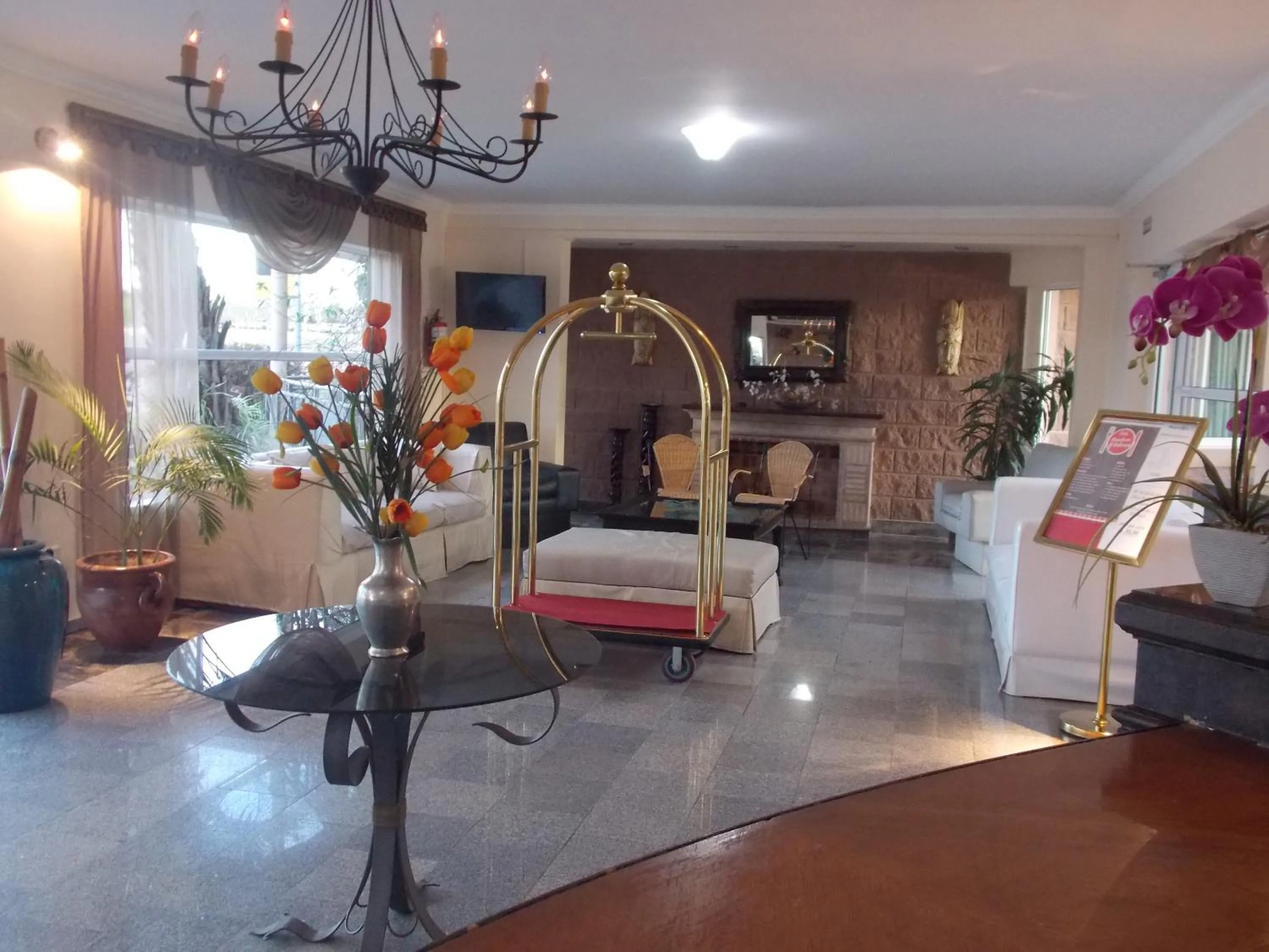 Lobby or reception in Paraiso Termal