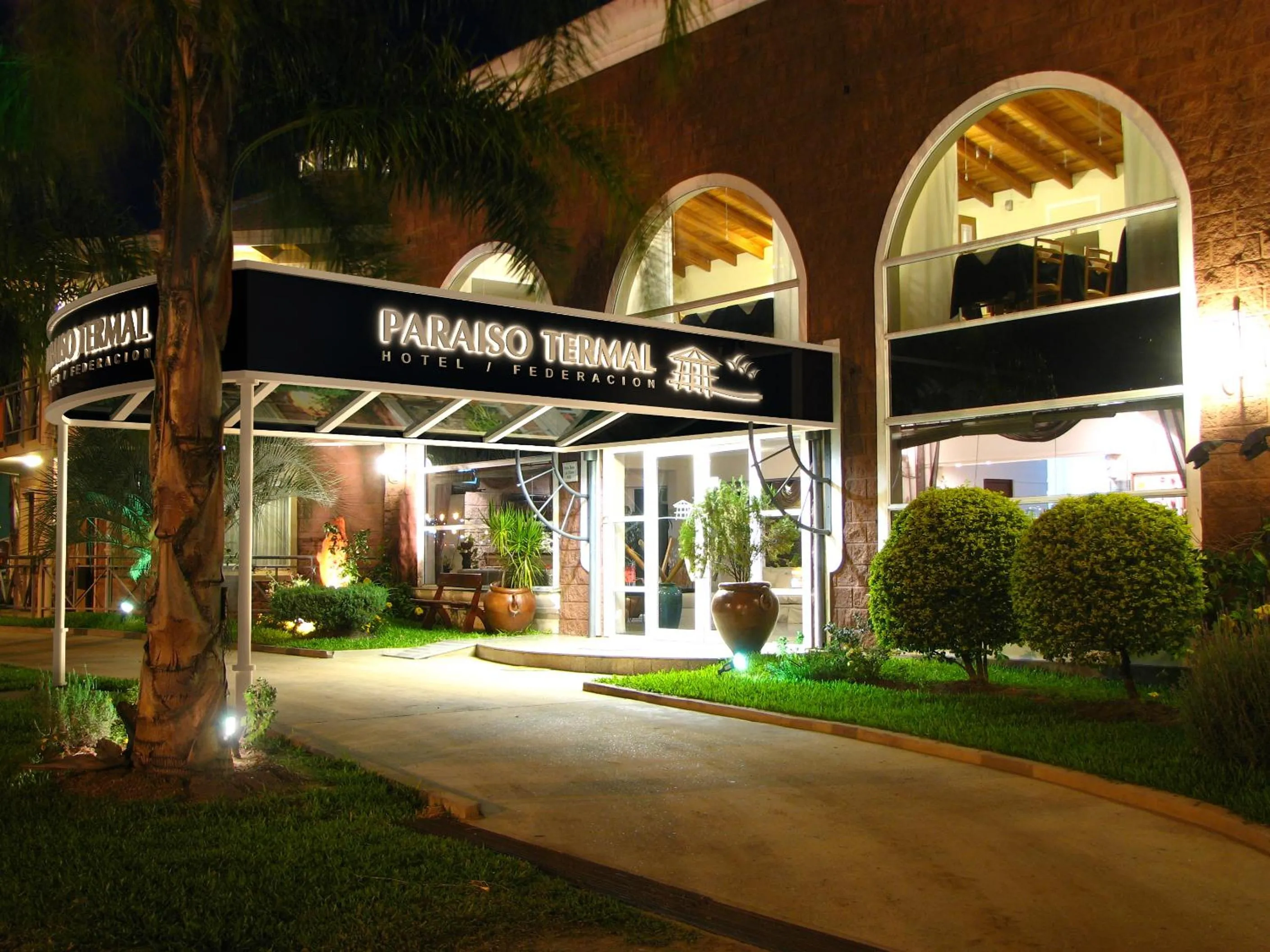 Facade/entrance in Paraiso Termal