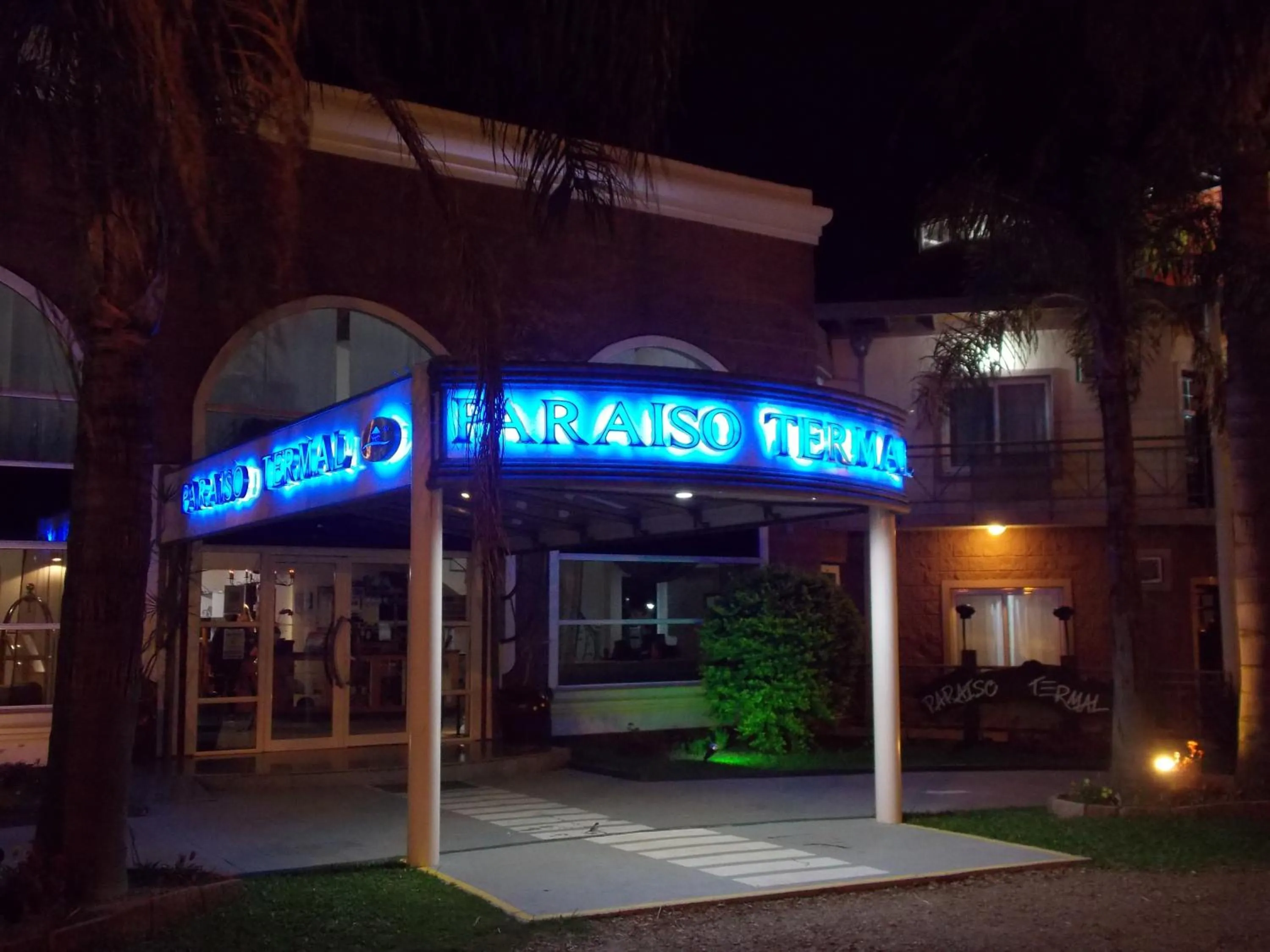 Facade/entrance in Paraiso Termal