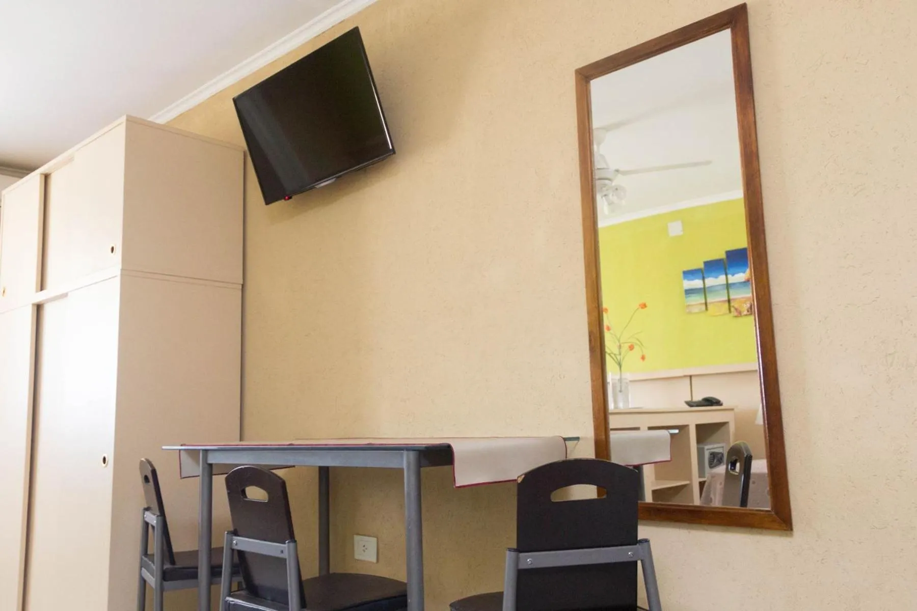 TV and multimedia in Paraiso Termal