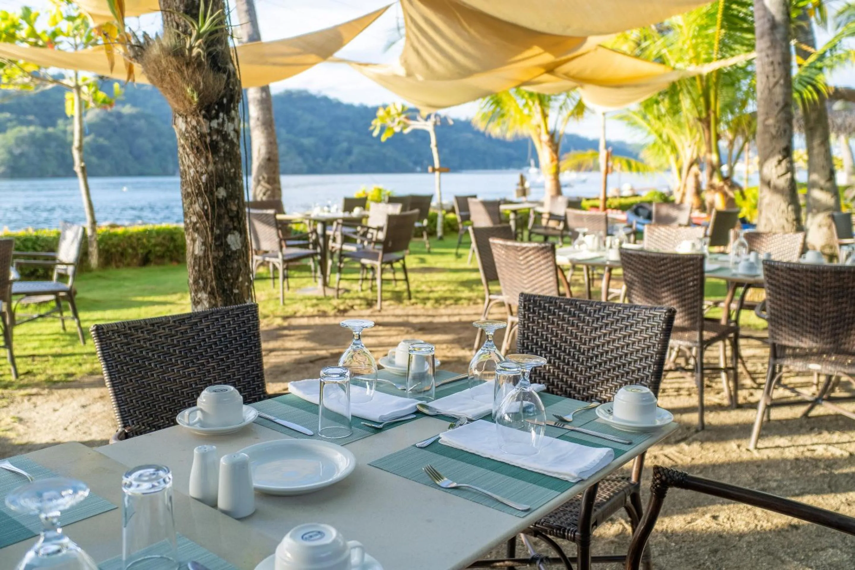 Restaurant/places to eat in Isla Chiquita Glamping Hotel