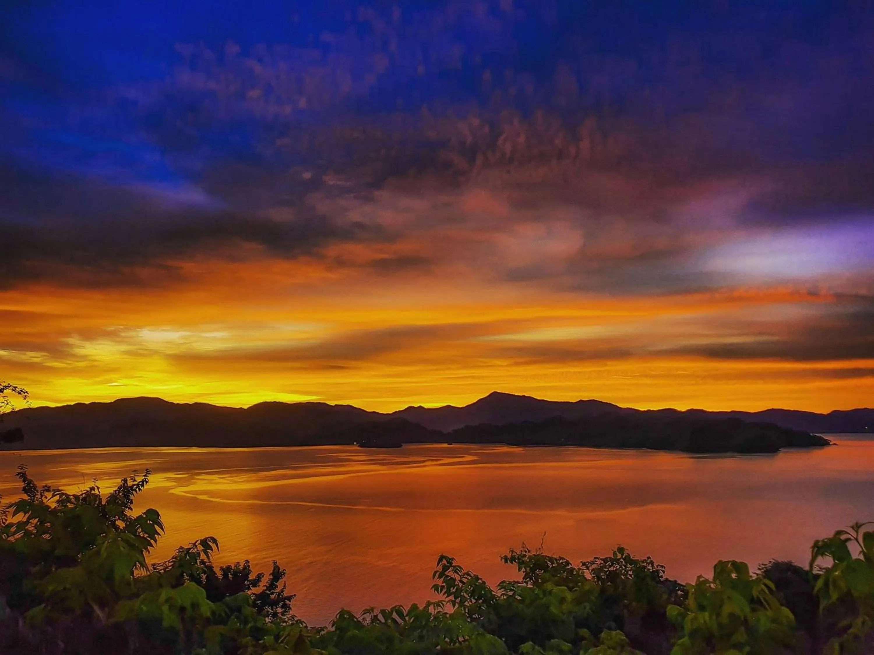 Sunset in Isla Chiquita Glamping Hotel