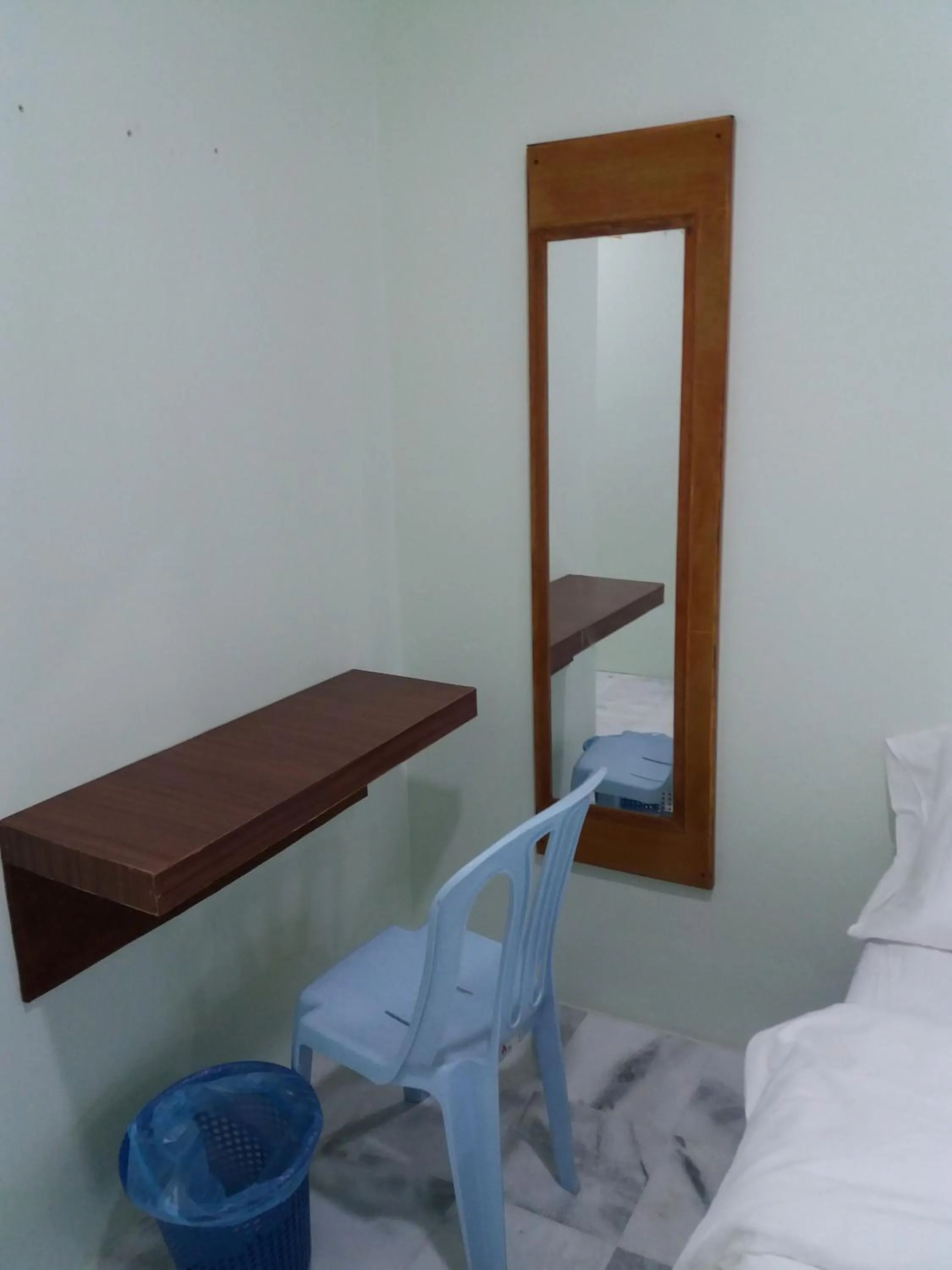 Bed in JS Guest House Air Putih
