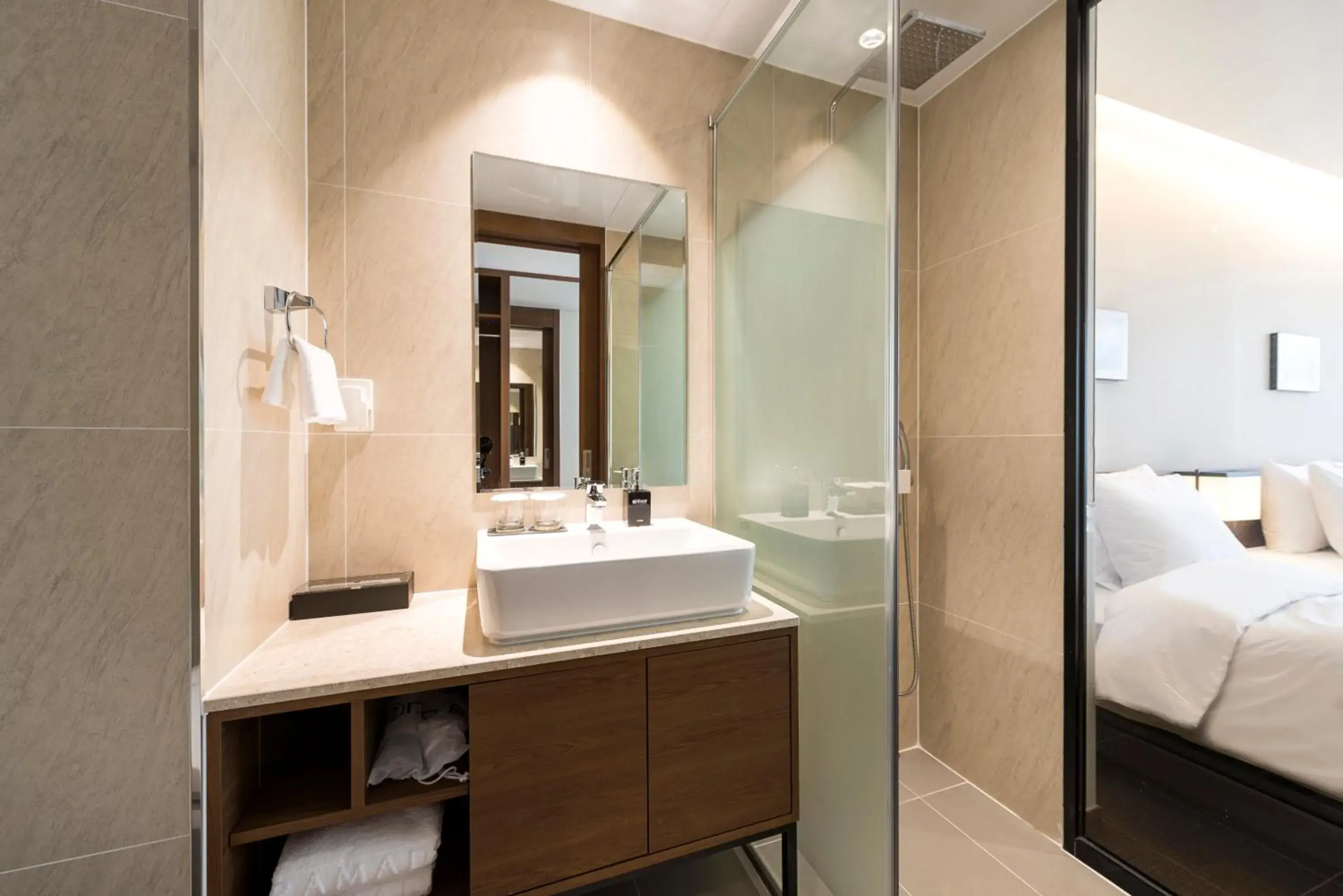 Bed in Ramada Encore by Wyndham Busan Haeundae Bed in Ramada Encore by Wyndham Busan Haeundae